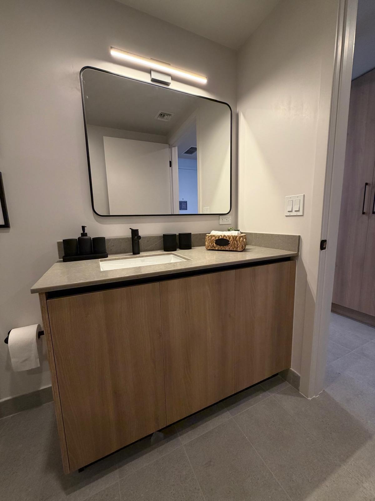 CITY OF MIAMI NORTH BLK 62 PB B-41 - Residential Lease