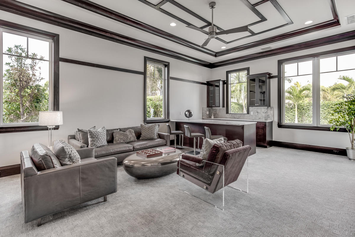 ROYAL PALM YACHT & COUNTRY CLUB - Residential