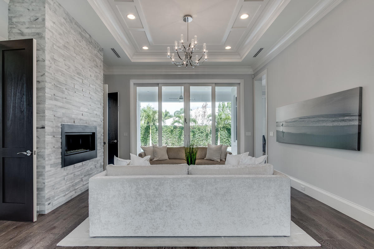 ROYAL PALM YACHT & COUNTRY CLUB - Residential