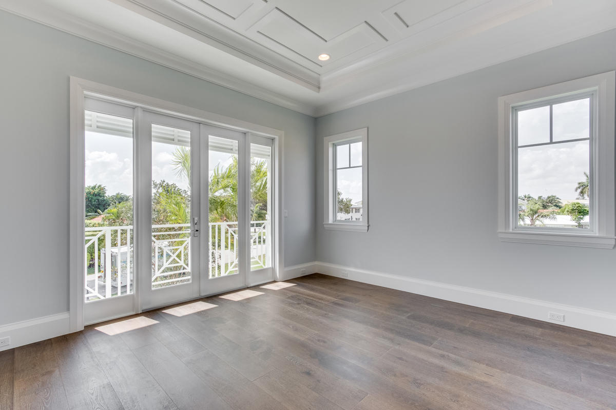 ROYAL PALM YACHT & COUNTRY CLUB - Residential
