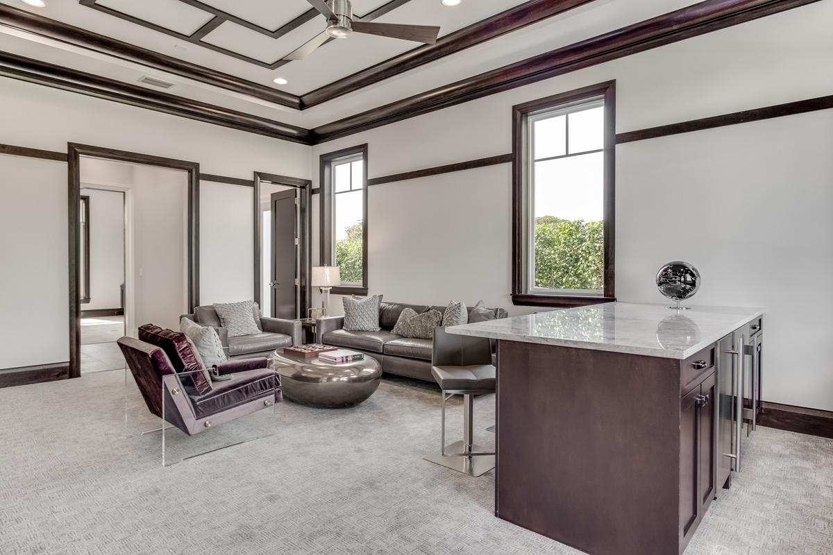 ROYAL PALM YACHT & COUNTRY CLUB - Residential
