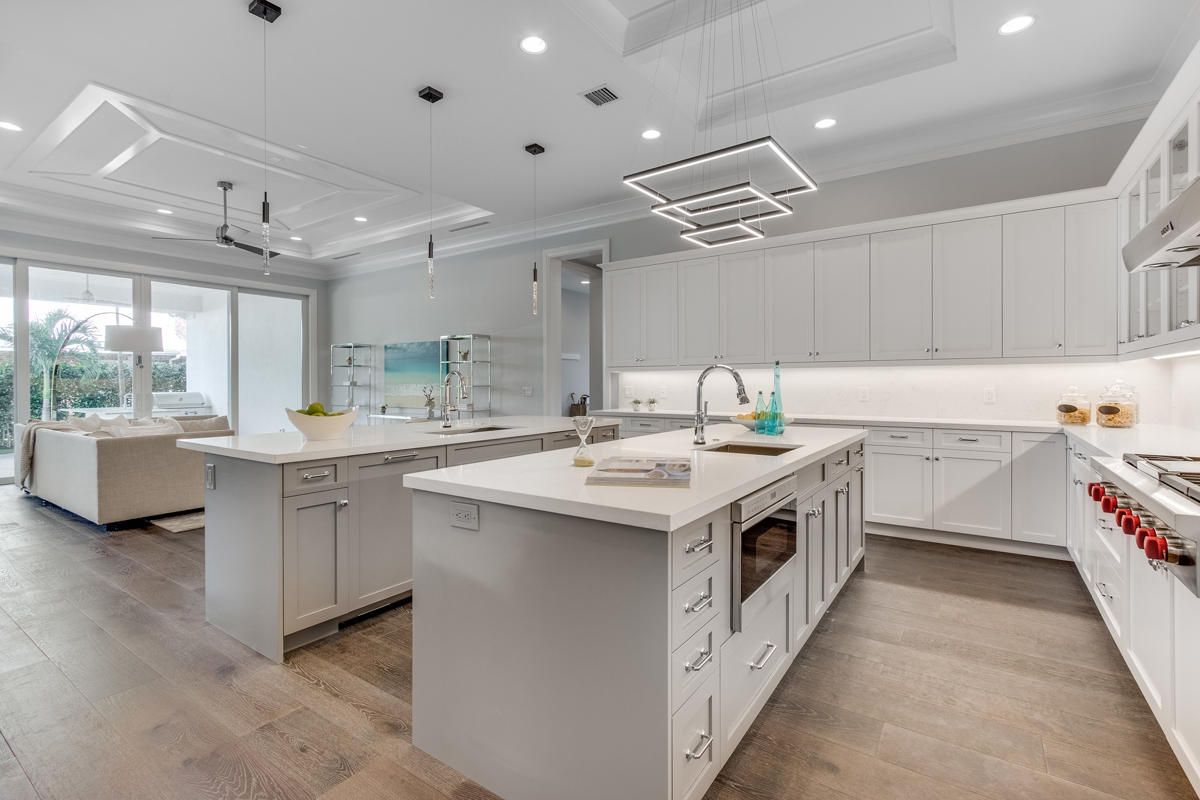 ROYAL PALM YACHT & COUNTRY CLUB - Residential