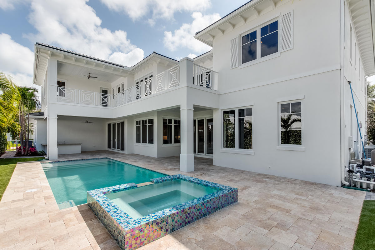 ROYAL PALM YACHT & COUNTRY CLUB - Residential