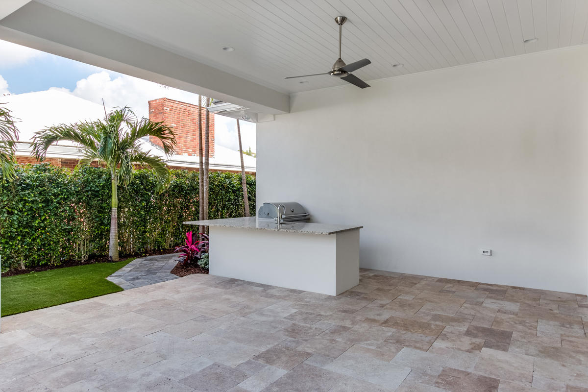 ROYAL PALM YACHT & COUNTRY CLUB - Residential