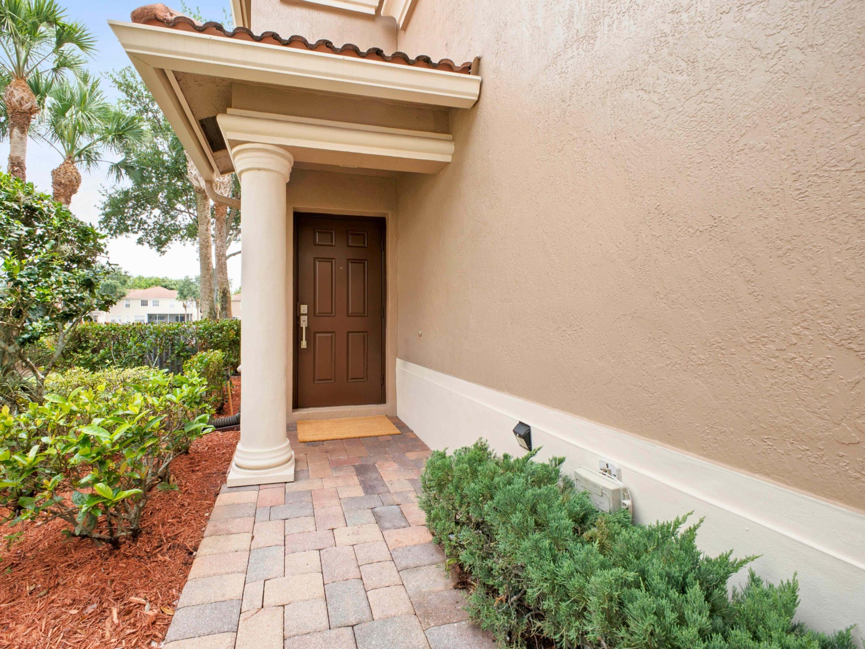 VERONA PALMS - Residential