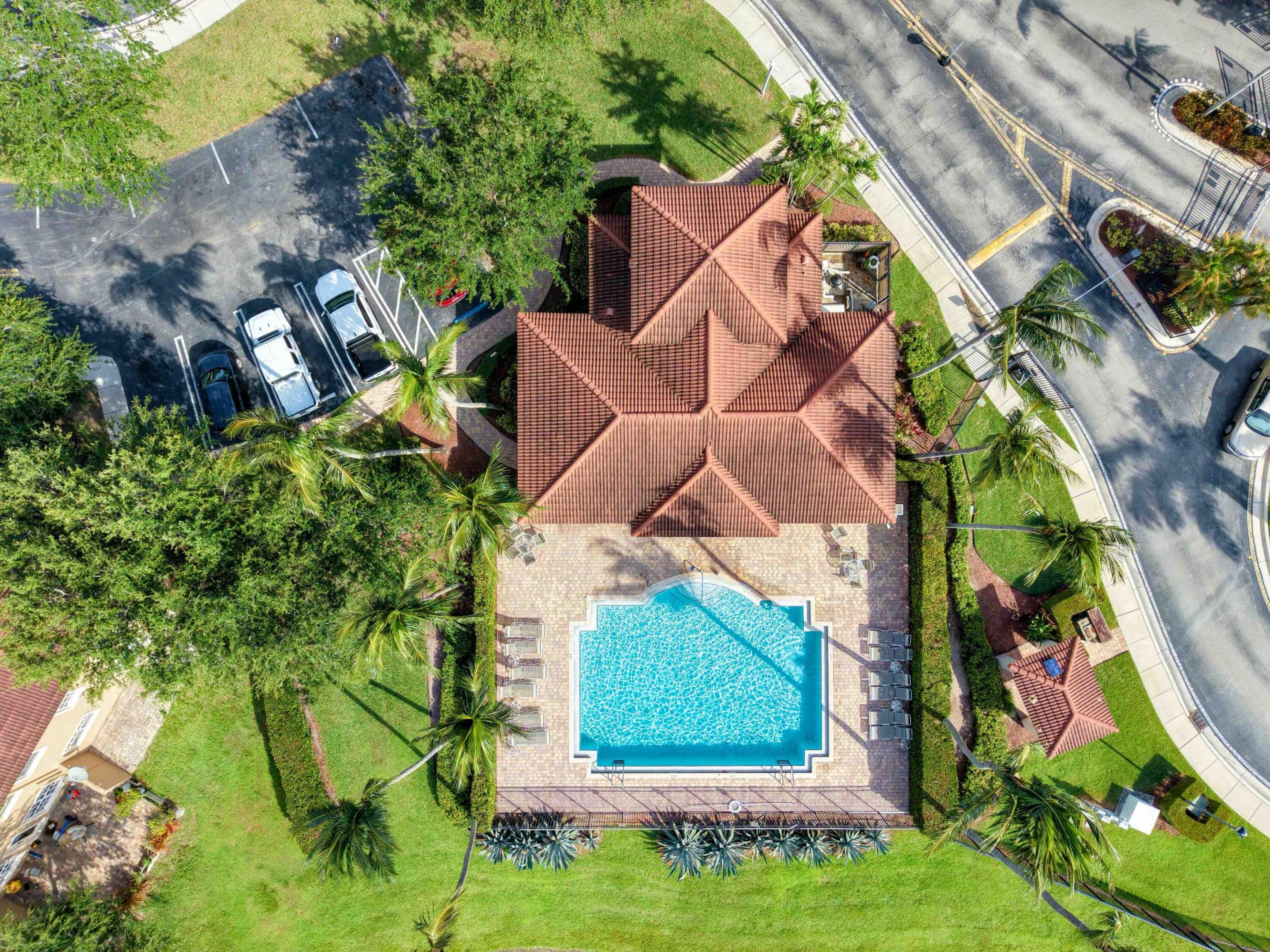 VERONA PALMS - Residential
