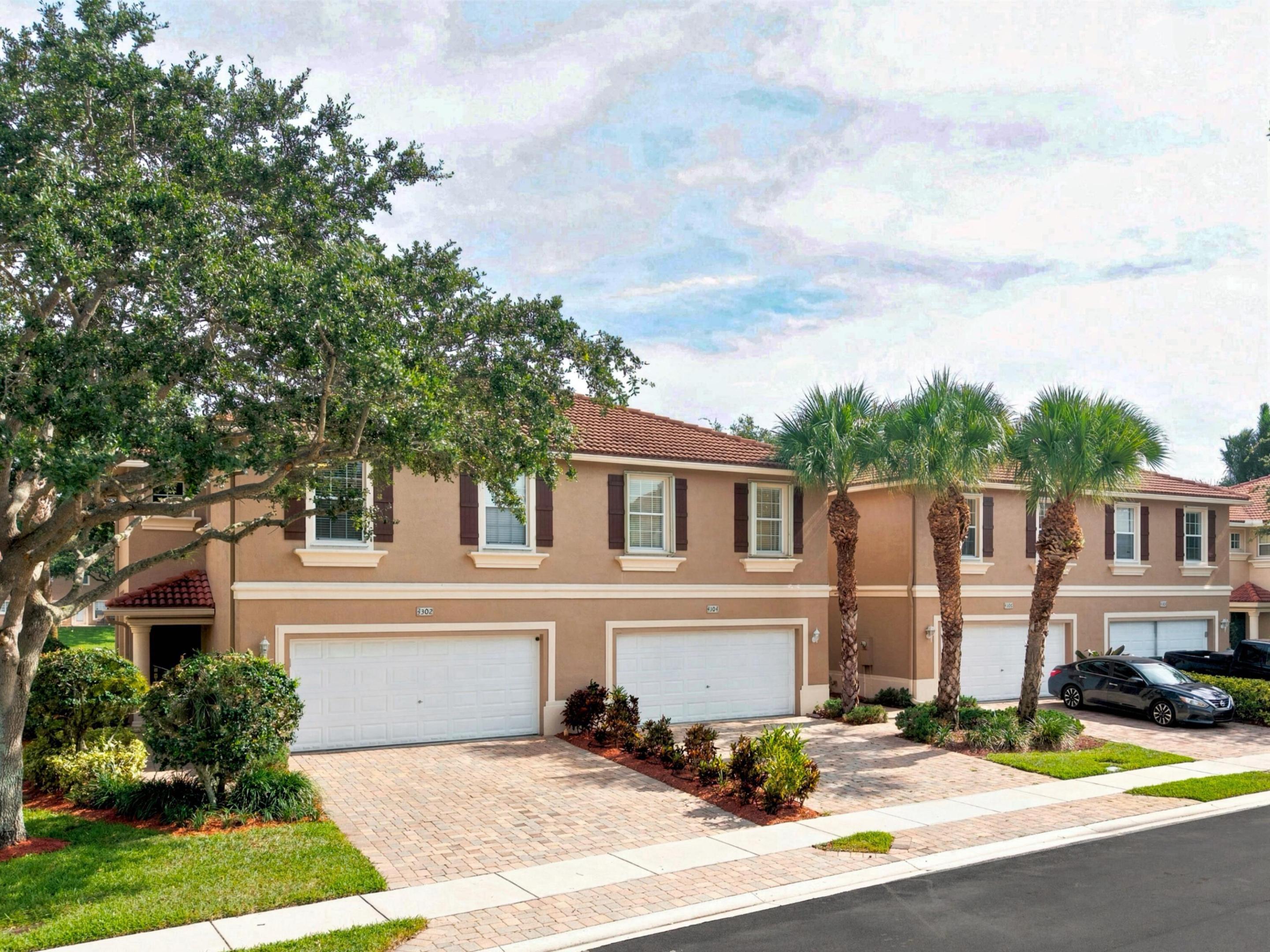 VERONA PALMS - Residential