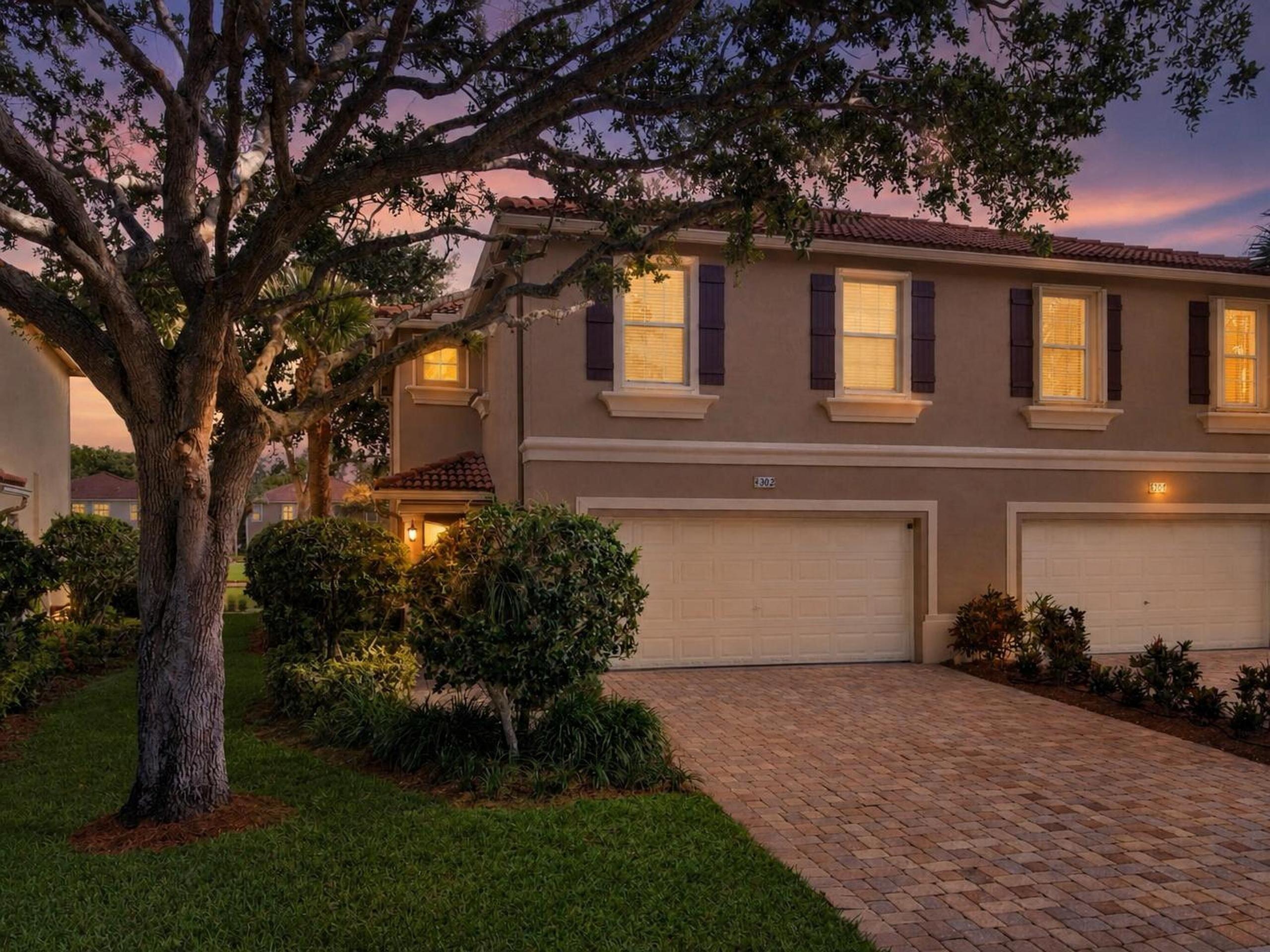 VERONA PALMS - Residential