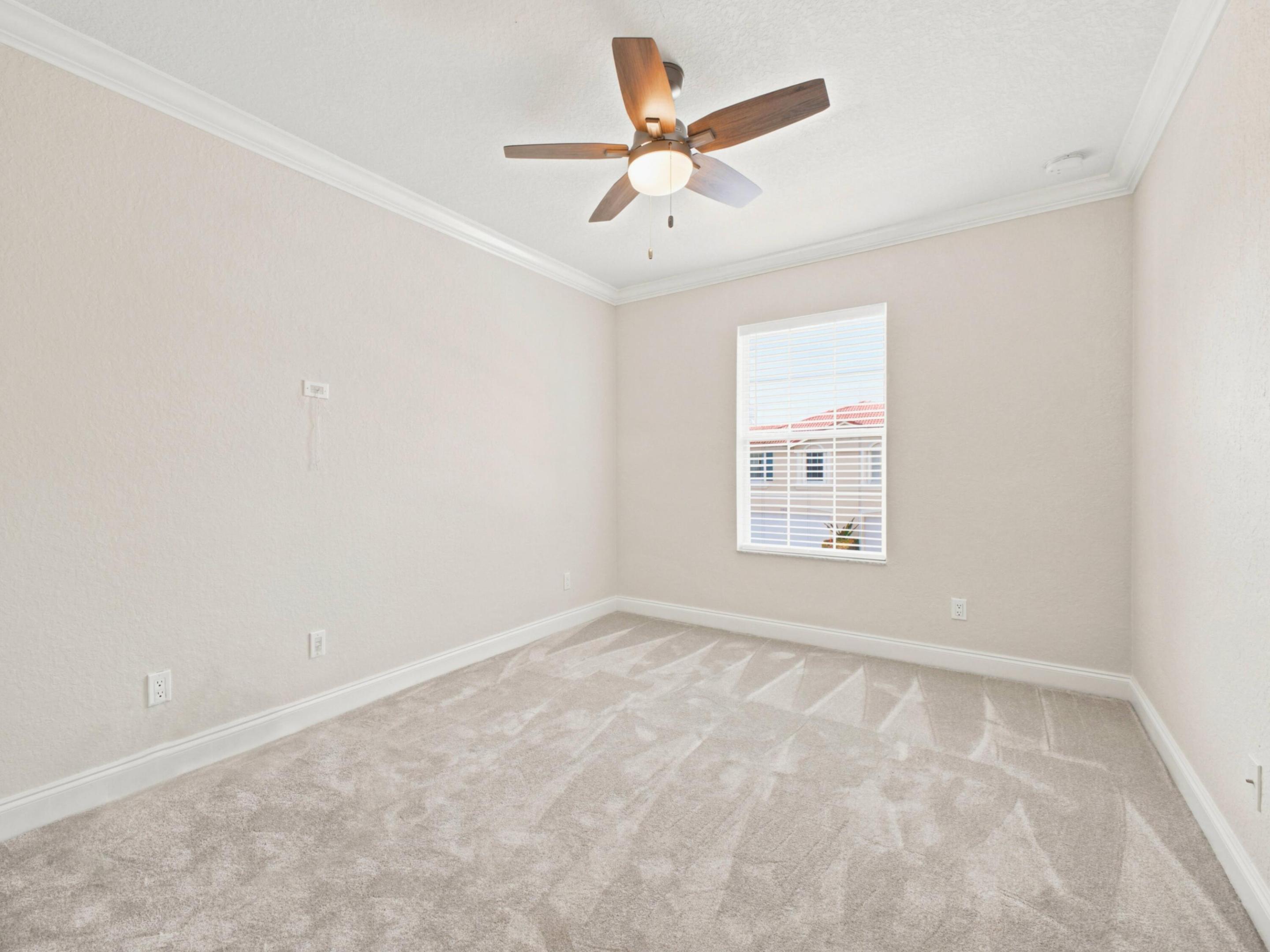 VERONA PALMS - Residential
