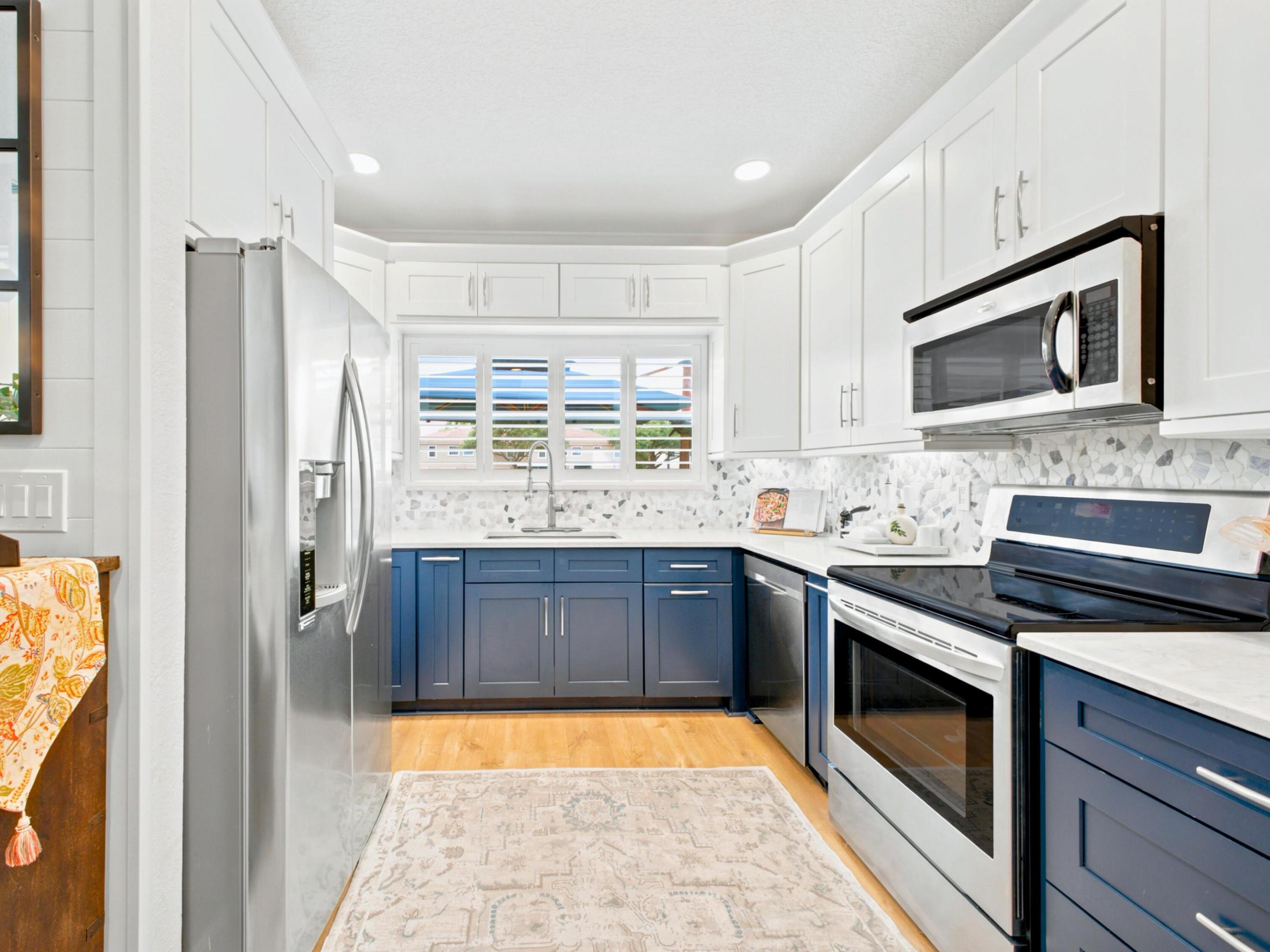 VERONA PALMS - Residential