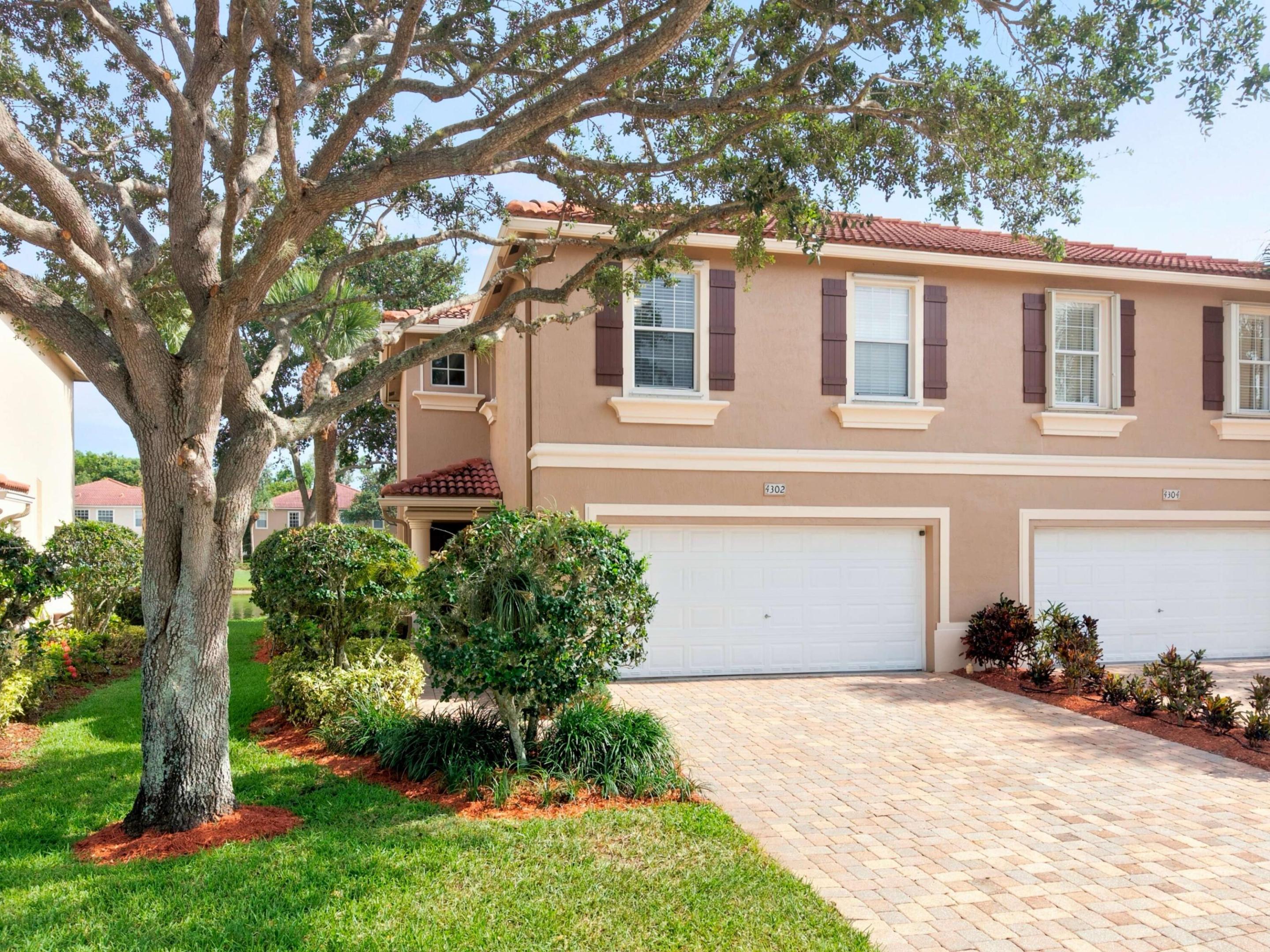 VERONA PALMS - Residential