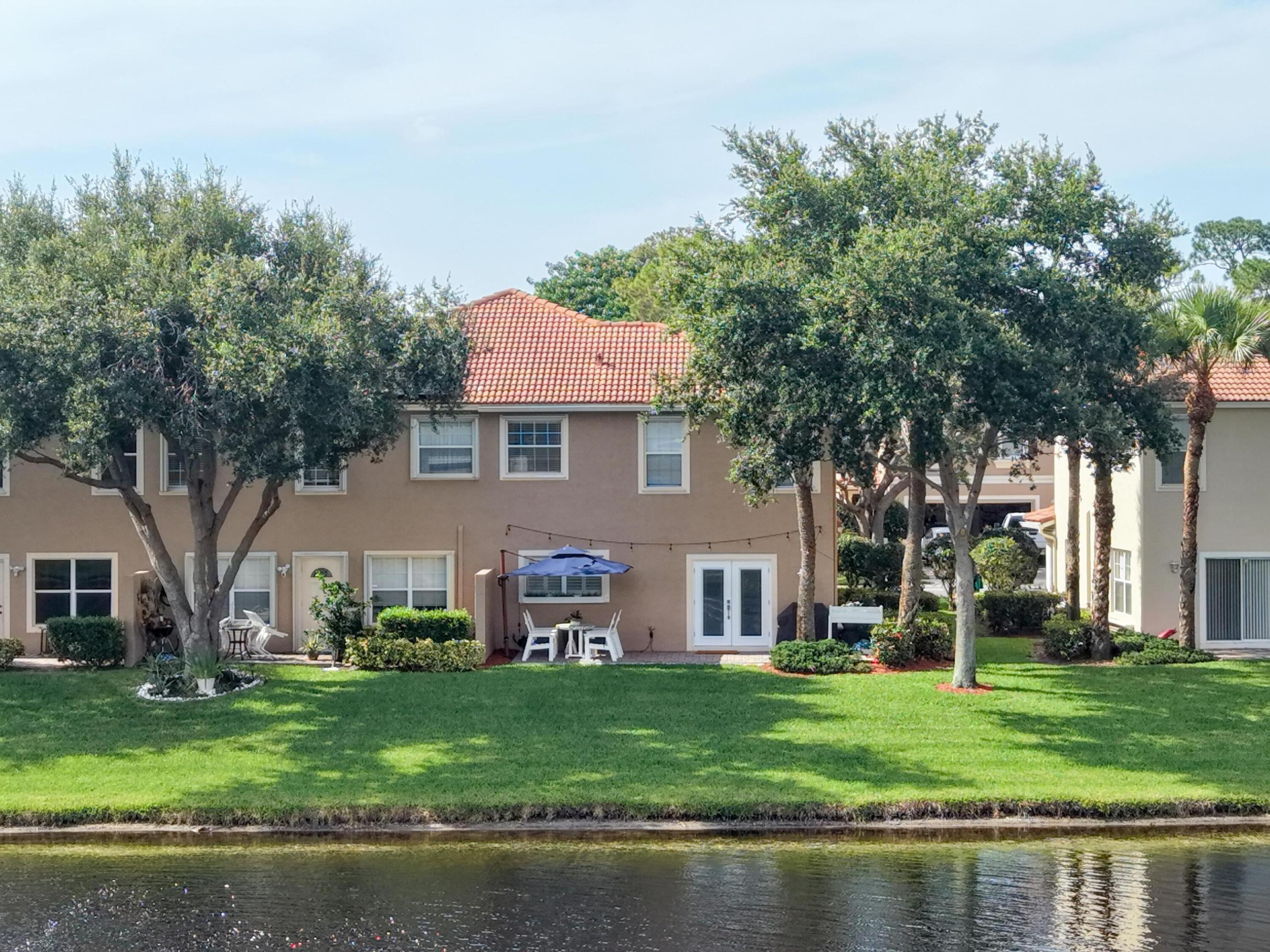VERONA PALMS - Residential
