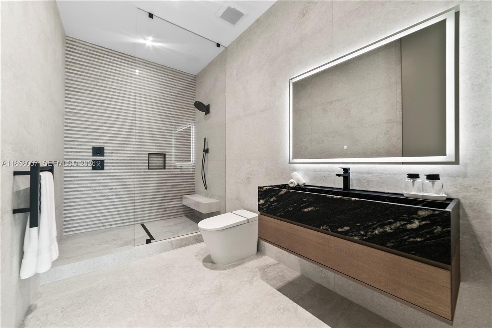 GOLDEN ISLES ESTATES - Residential