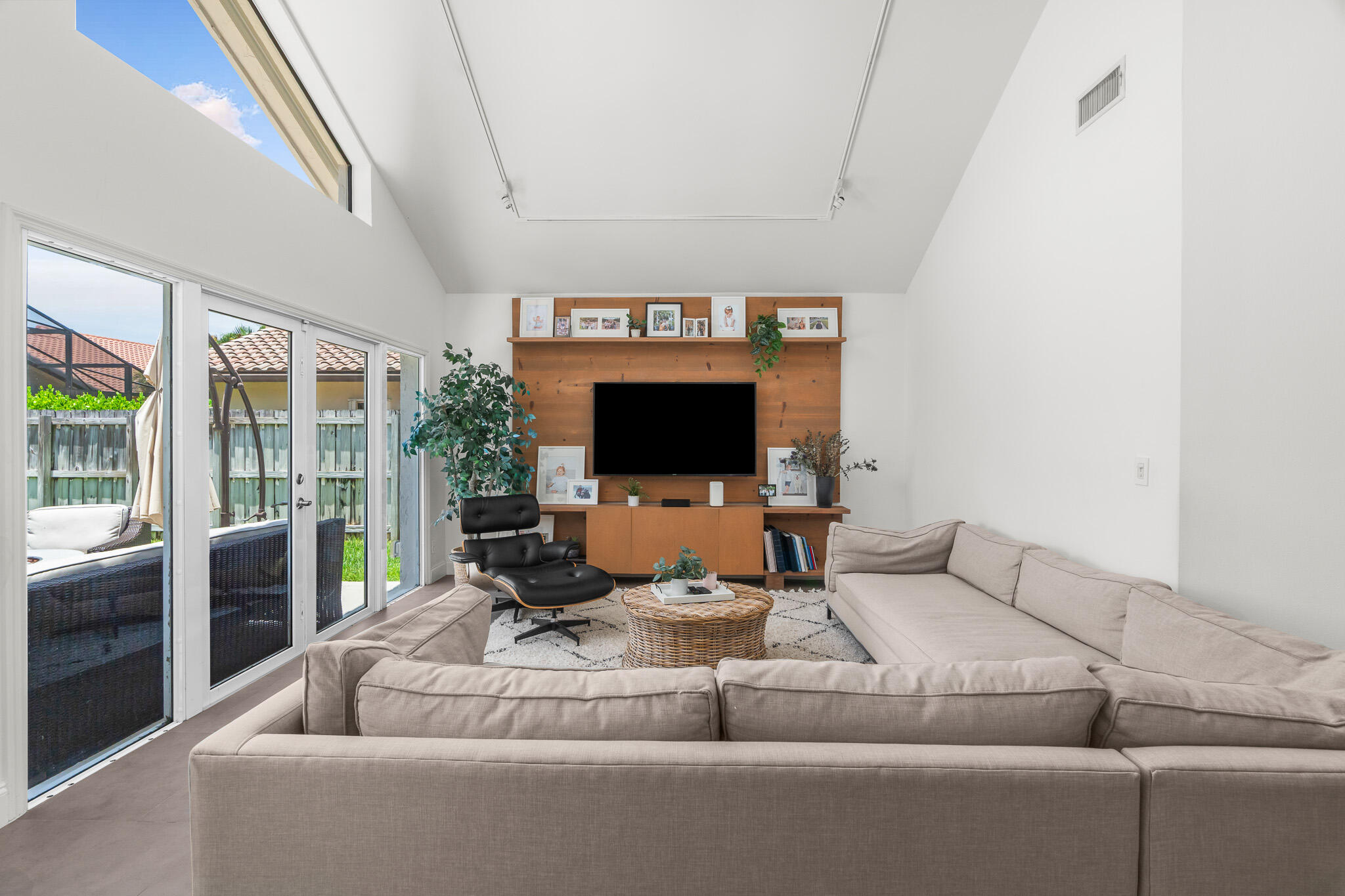 La Joya - Residential
