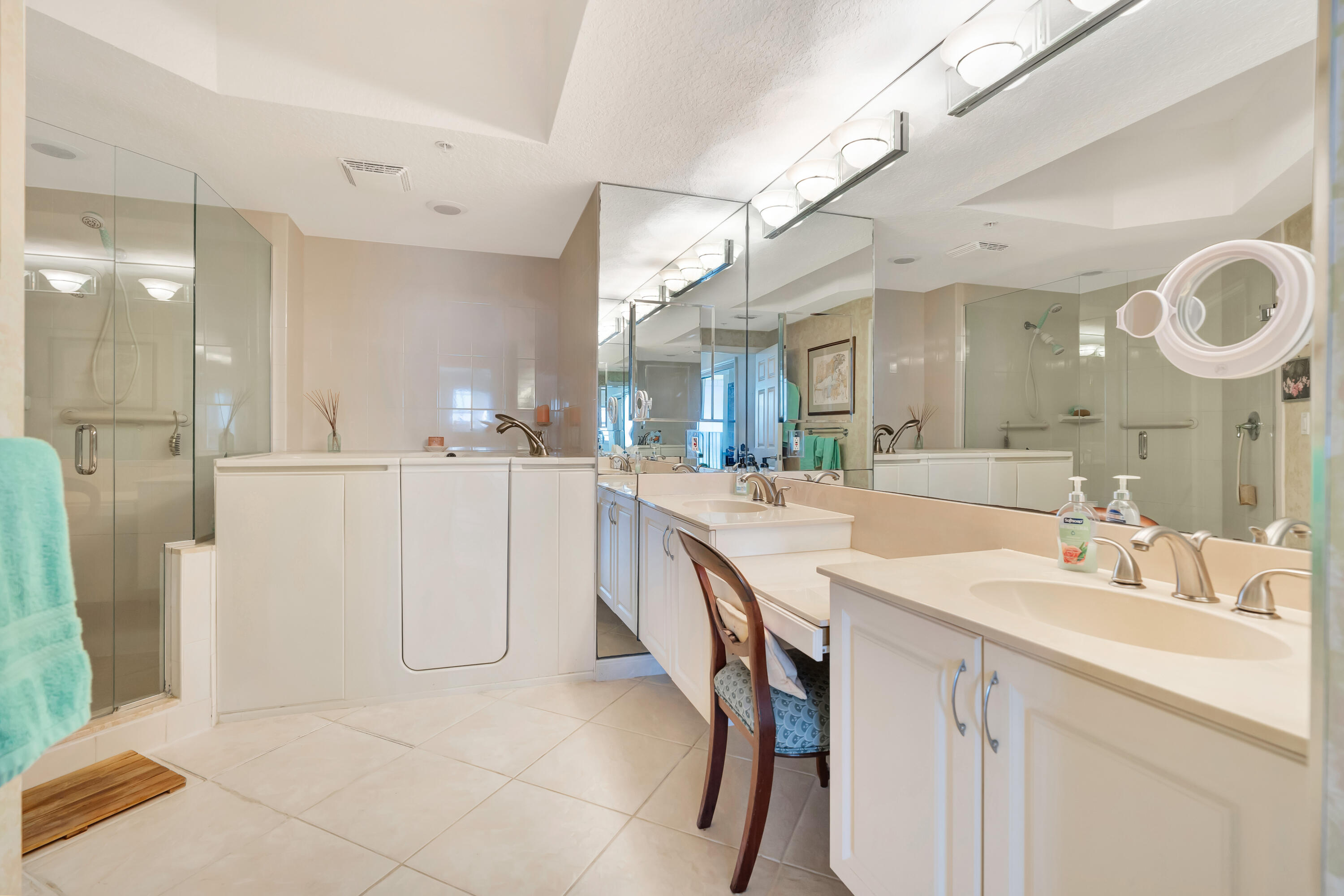JUPITER OCEAN GRANDE 1 CONDO - Residential