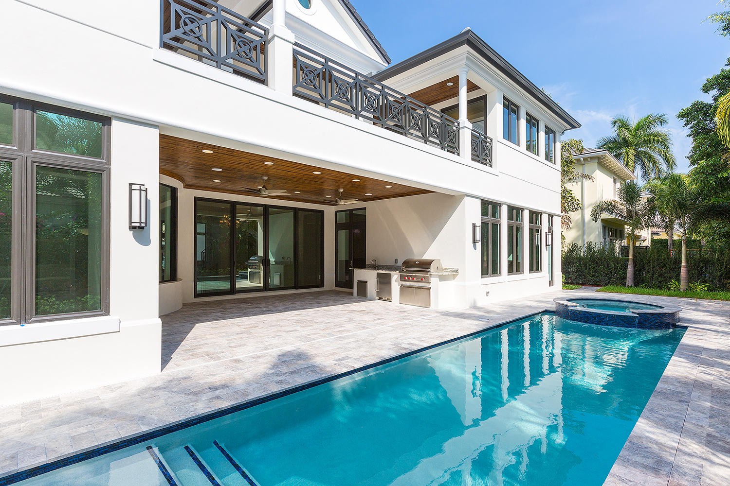 ROYAL PALM YACHT & COUNTRY CLUB - Residential
