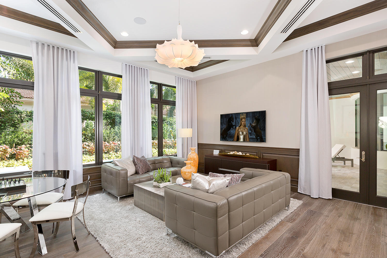 ROYAL PALM YACHT & COUNTRY CLUB - Residential