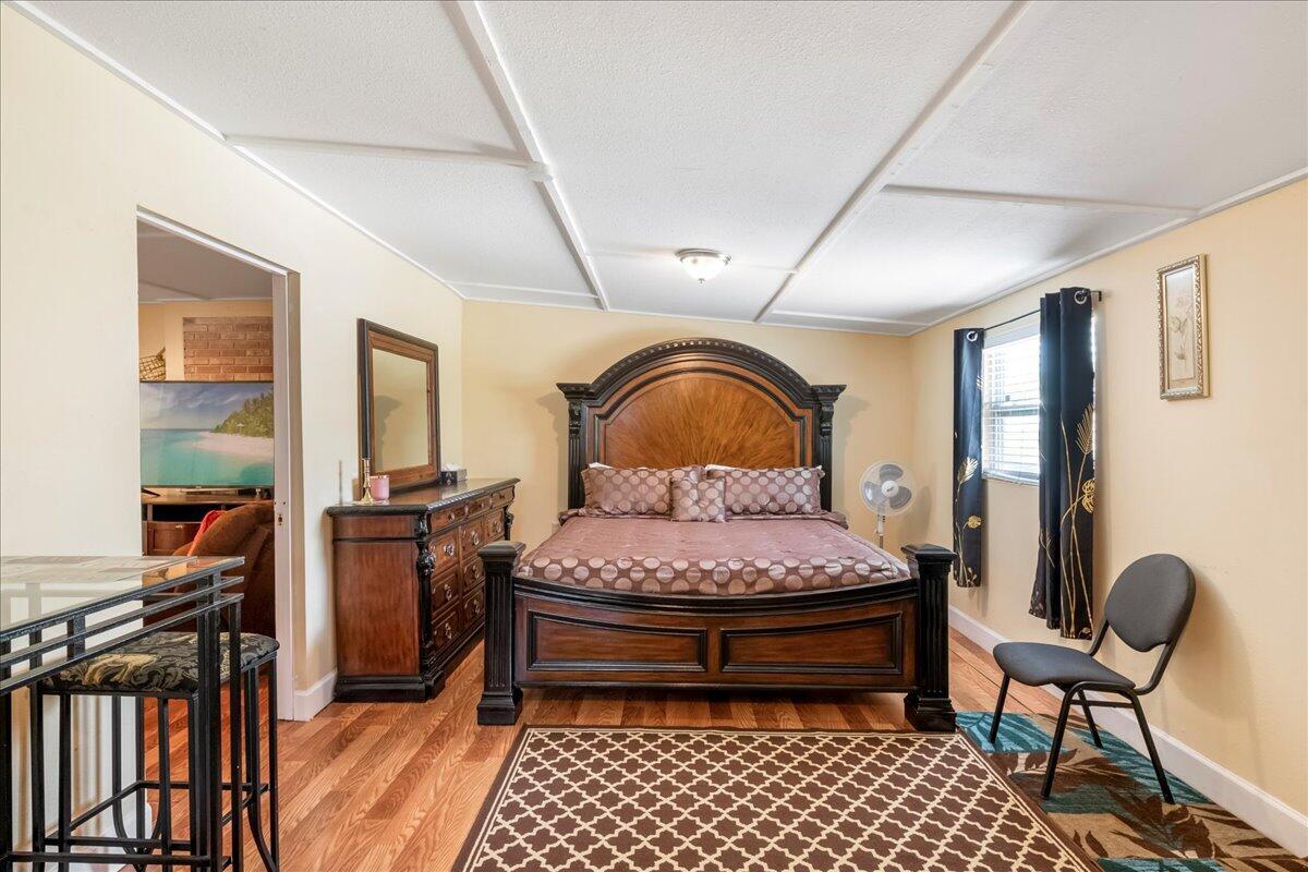 LAKEVIEW PLACE - Residential