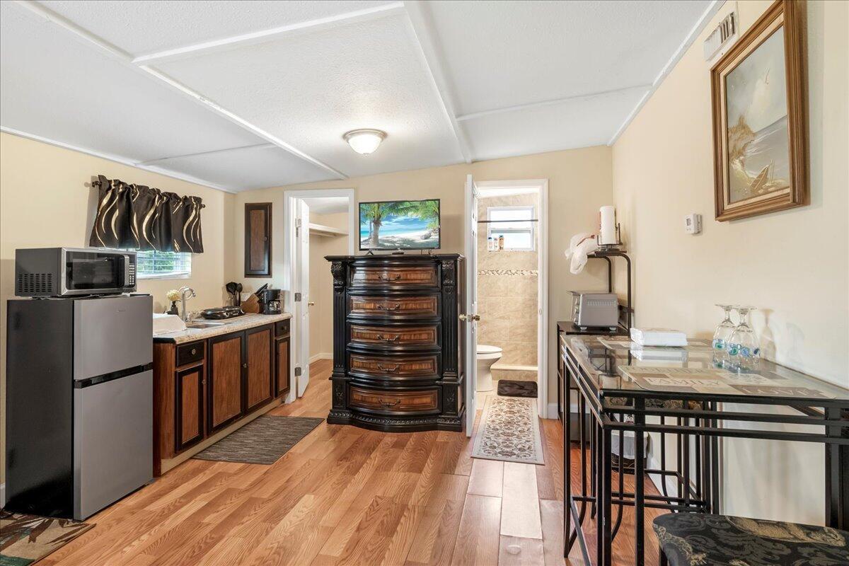 LAKEVIEW PLACE - Residential