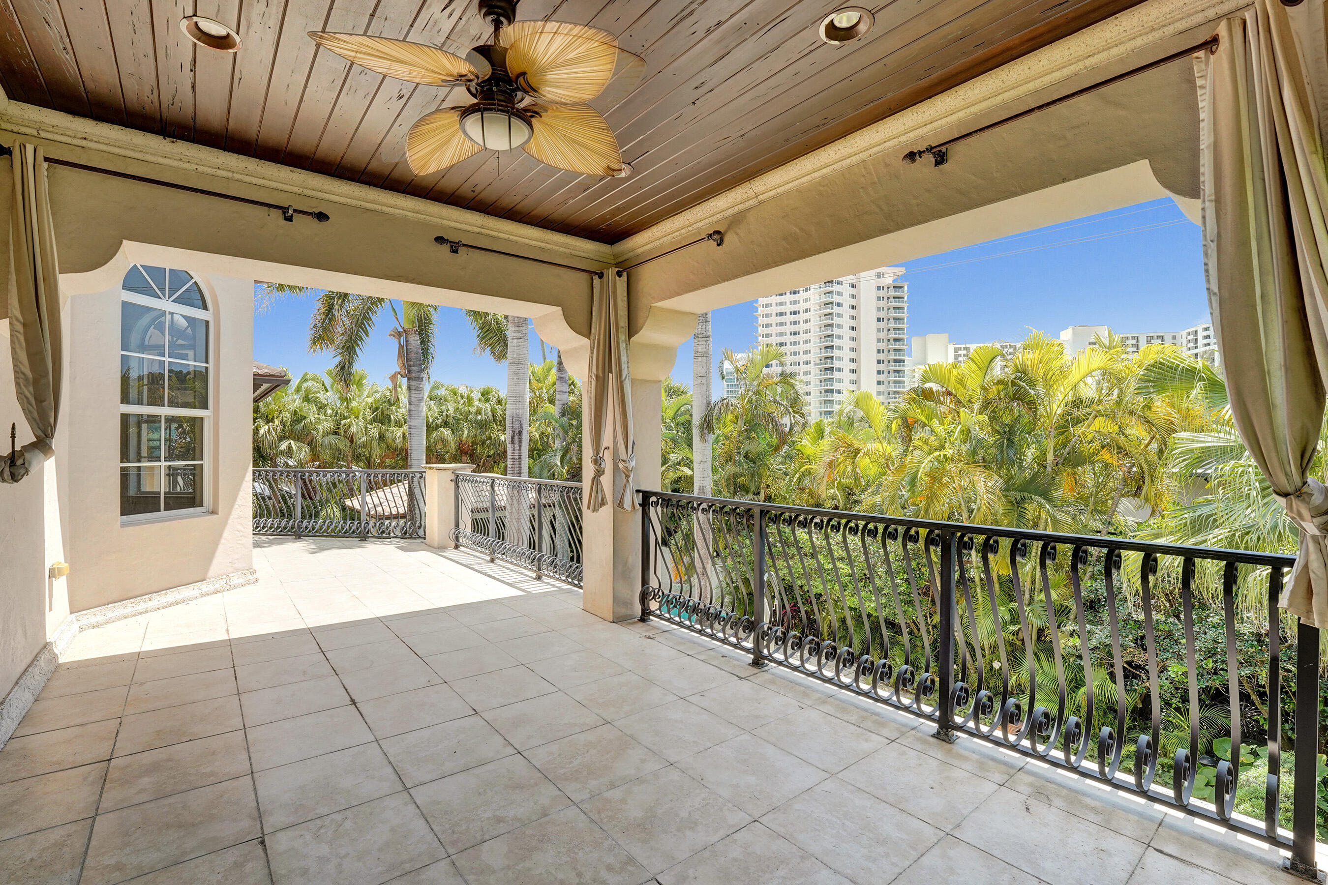 HARBOR BEACH - Residential