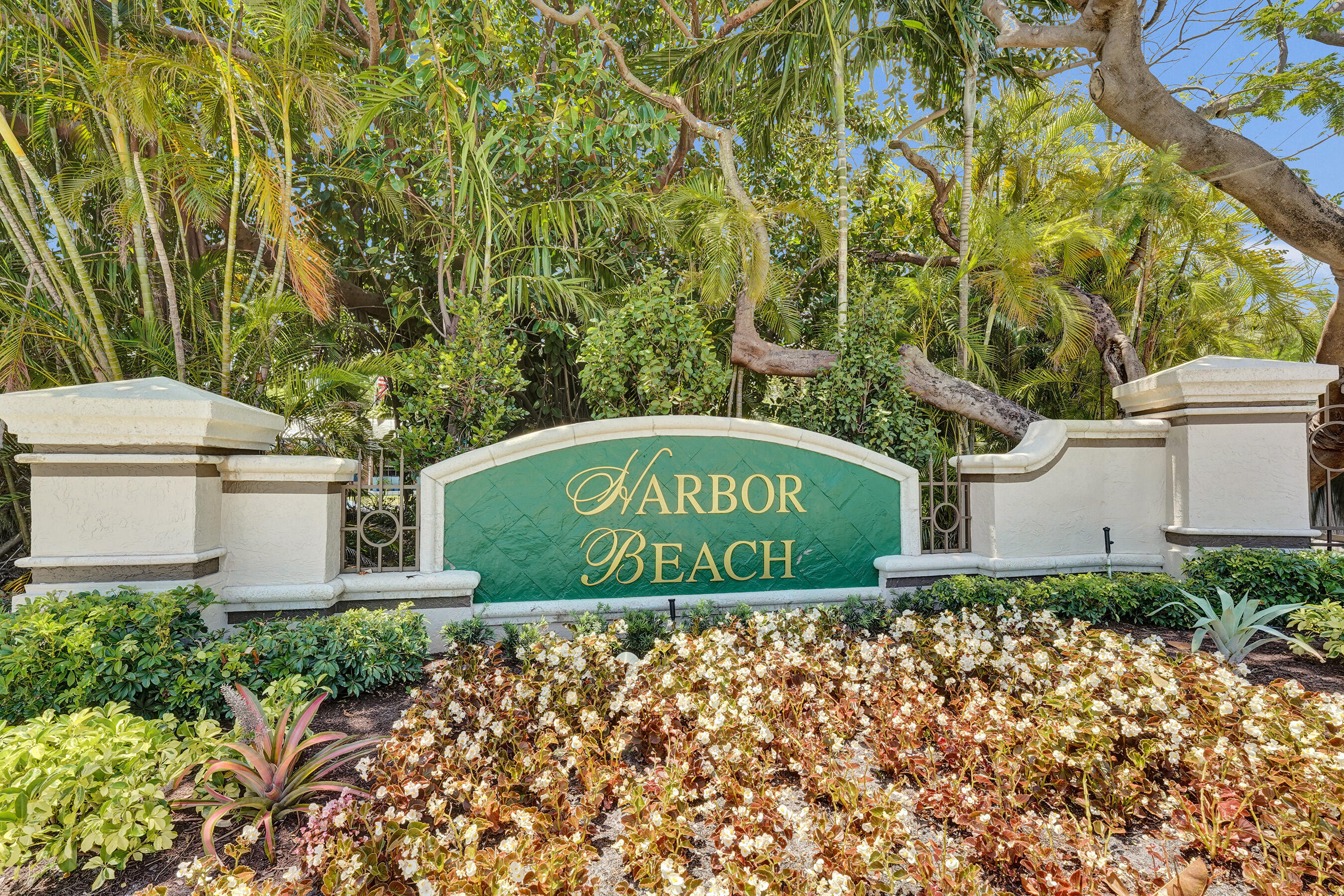HARBOR BEACH - Residential