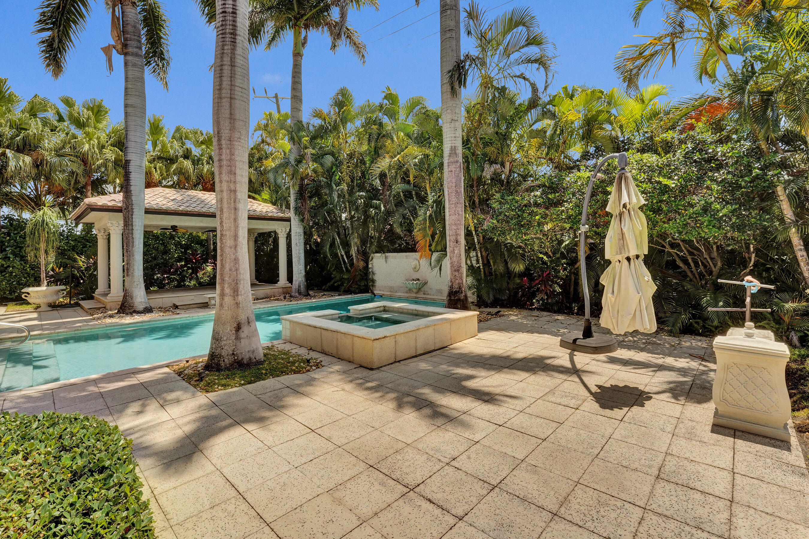 HARBOR BEACH - Residential