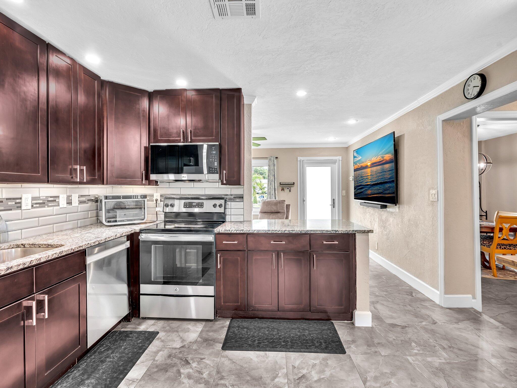 COLLIER MANOR 4TH ADD - Residential