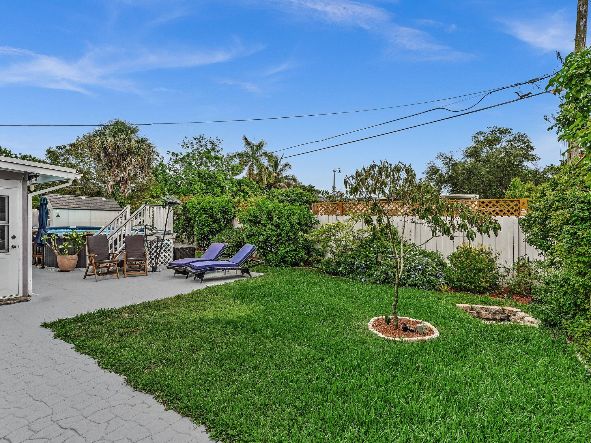 COLLIER MANOR 4TH ADD - Residential