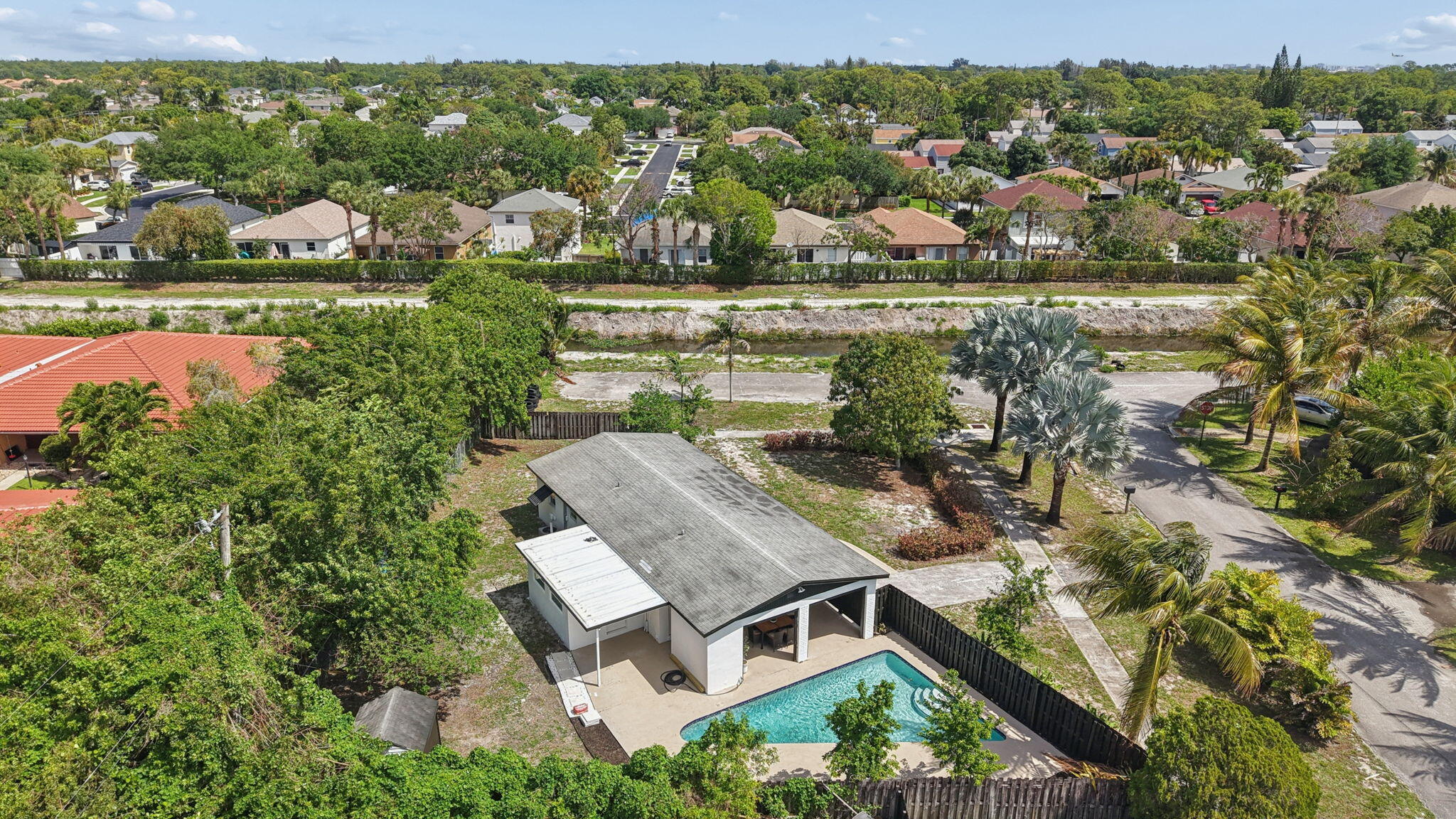 FOREST MANOR - Residential