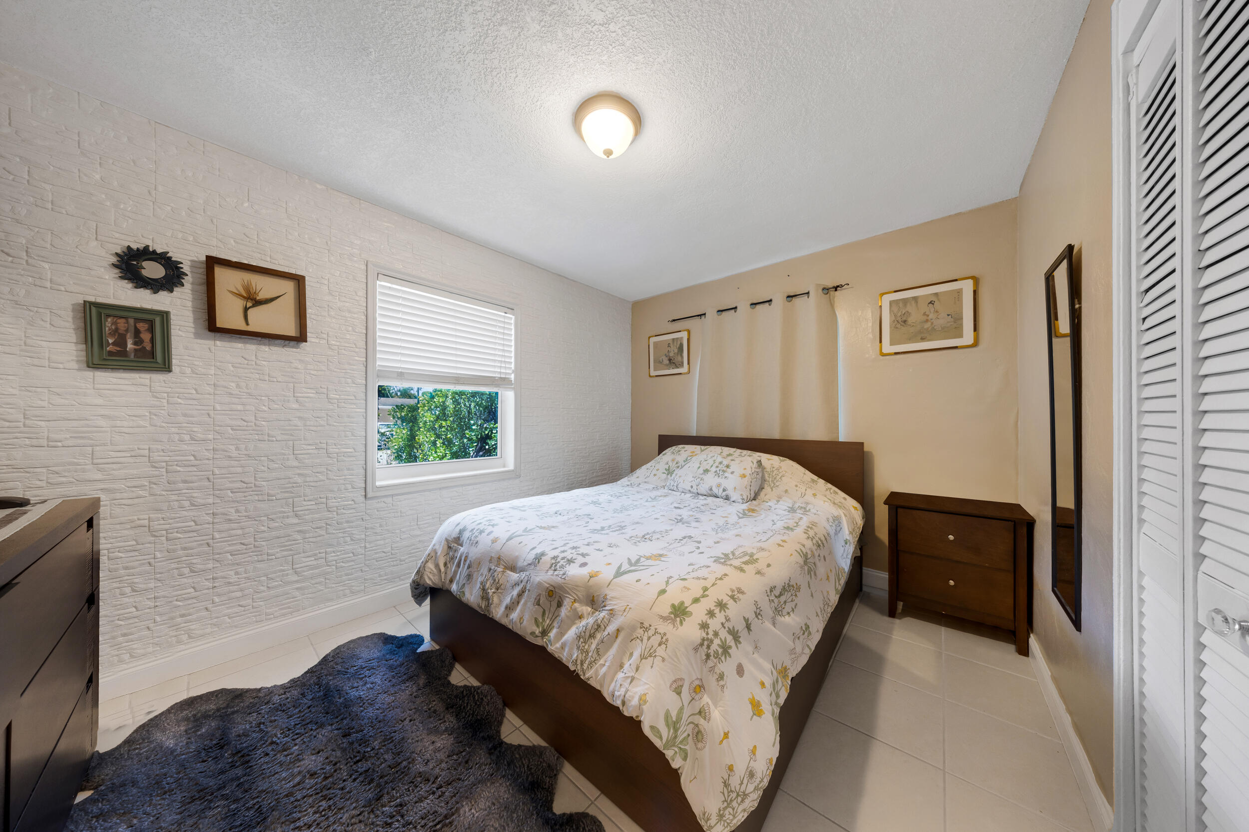 HOLLYWOOD PARK - Residential