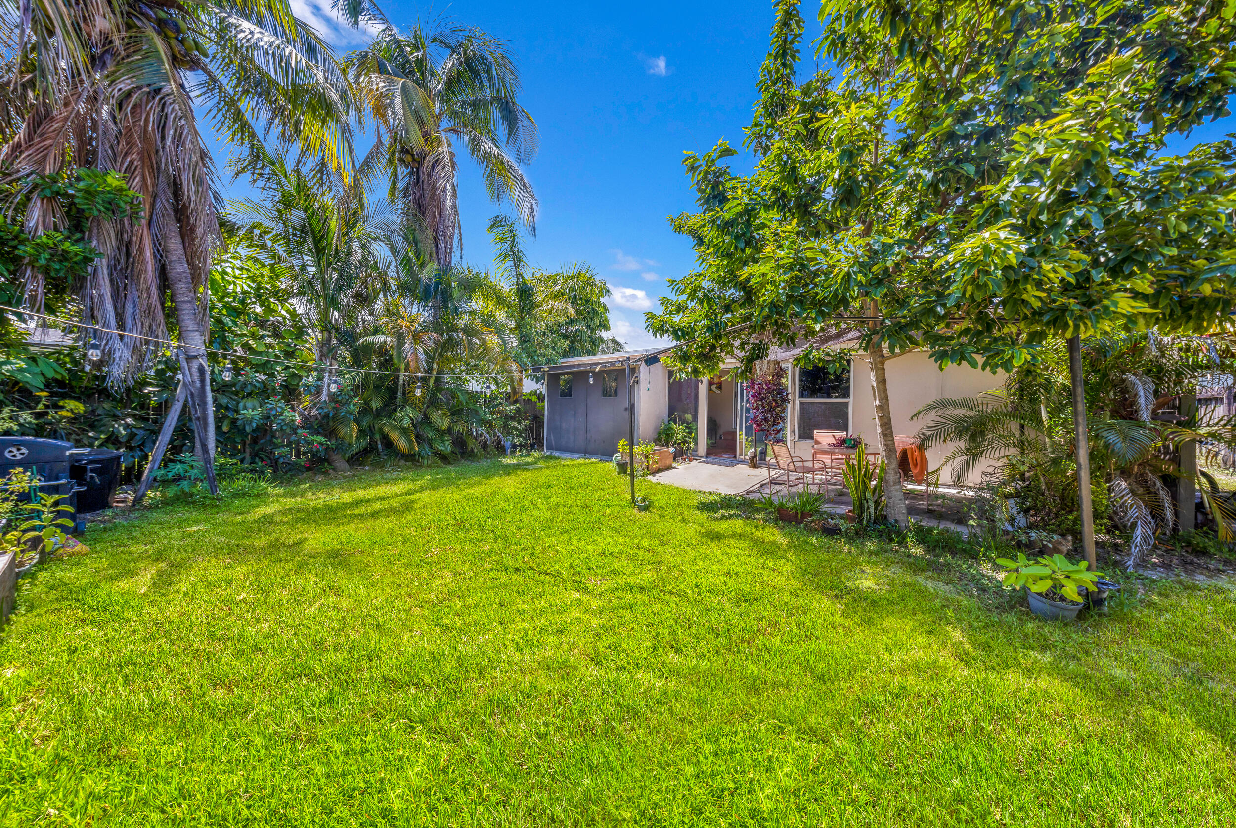 HOLLYWOOD PARK - Residential