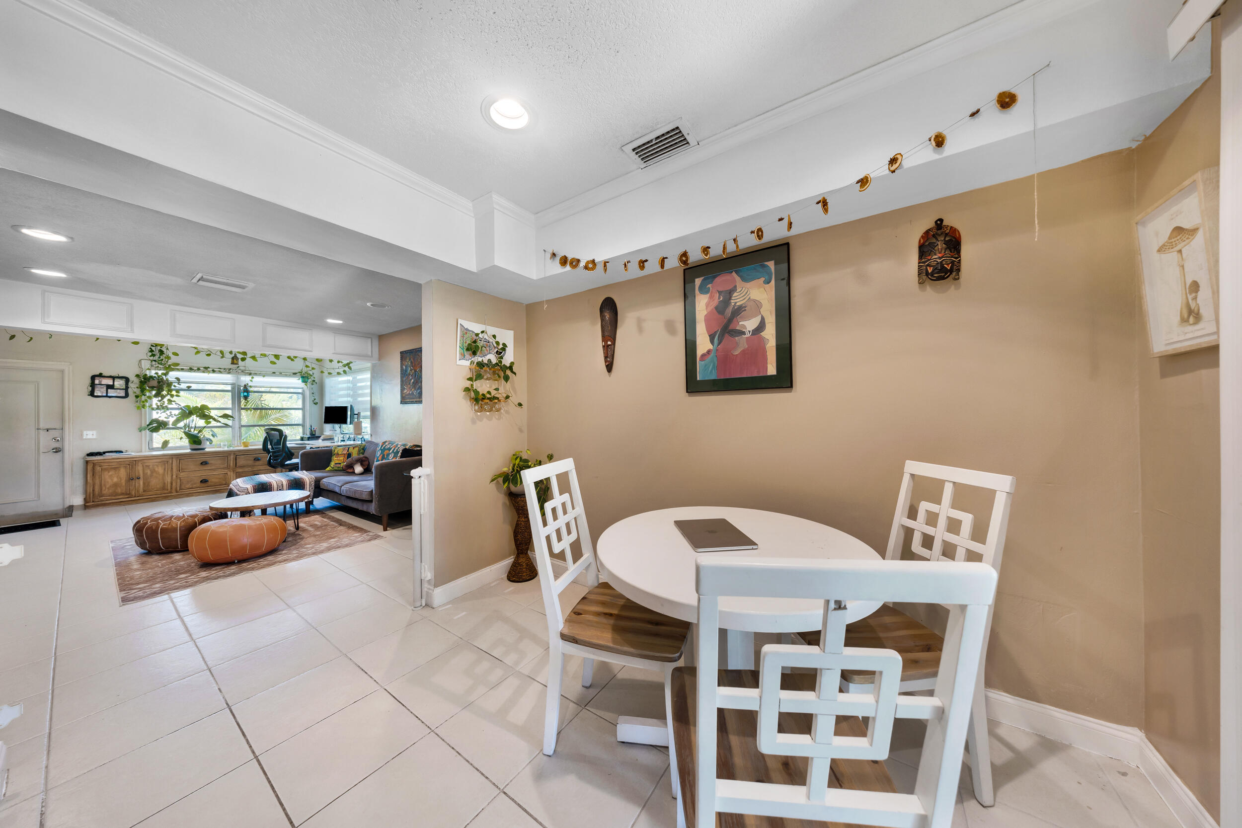 HOLLYWOOD PARK - Residential