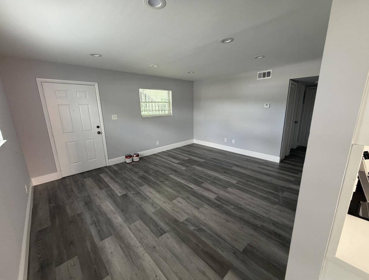 PARKWAY GARDENS - Residential Lease