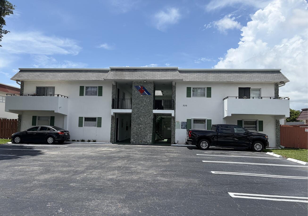 PARKWAY GARDENS - Residential Lease