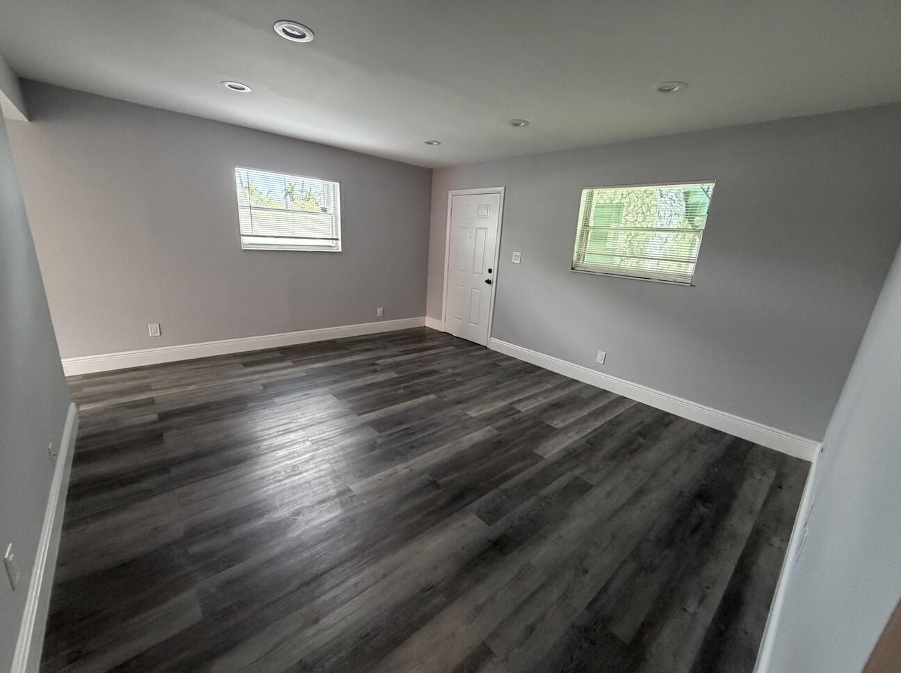 PARKWAY GARDENS - Residential Lease