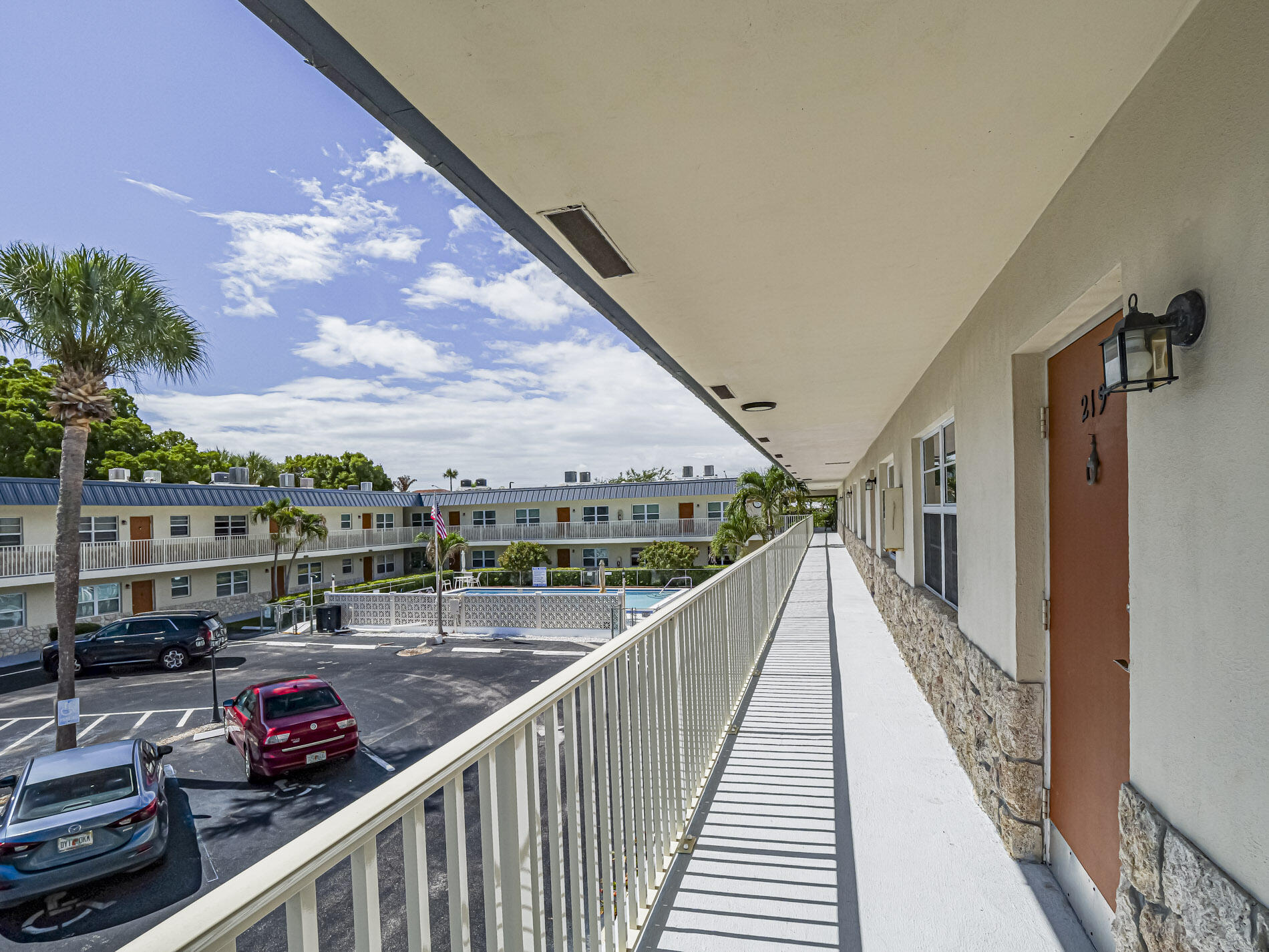 SHADOWLAWN CONDO - Residential Lease