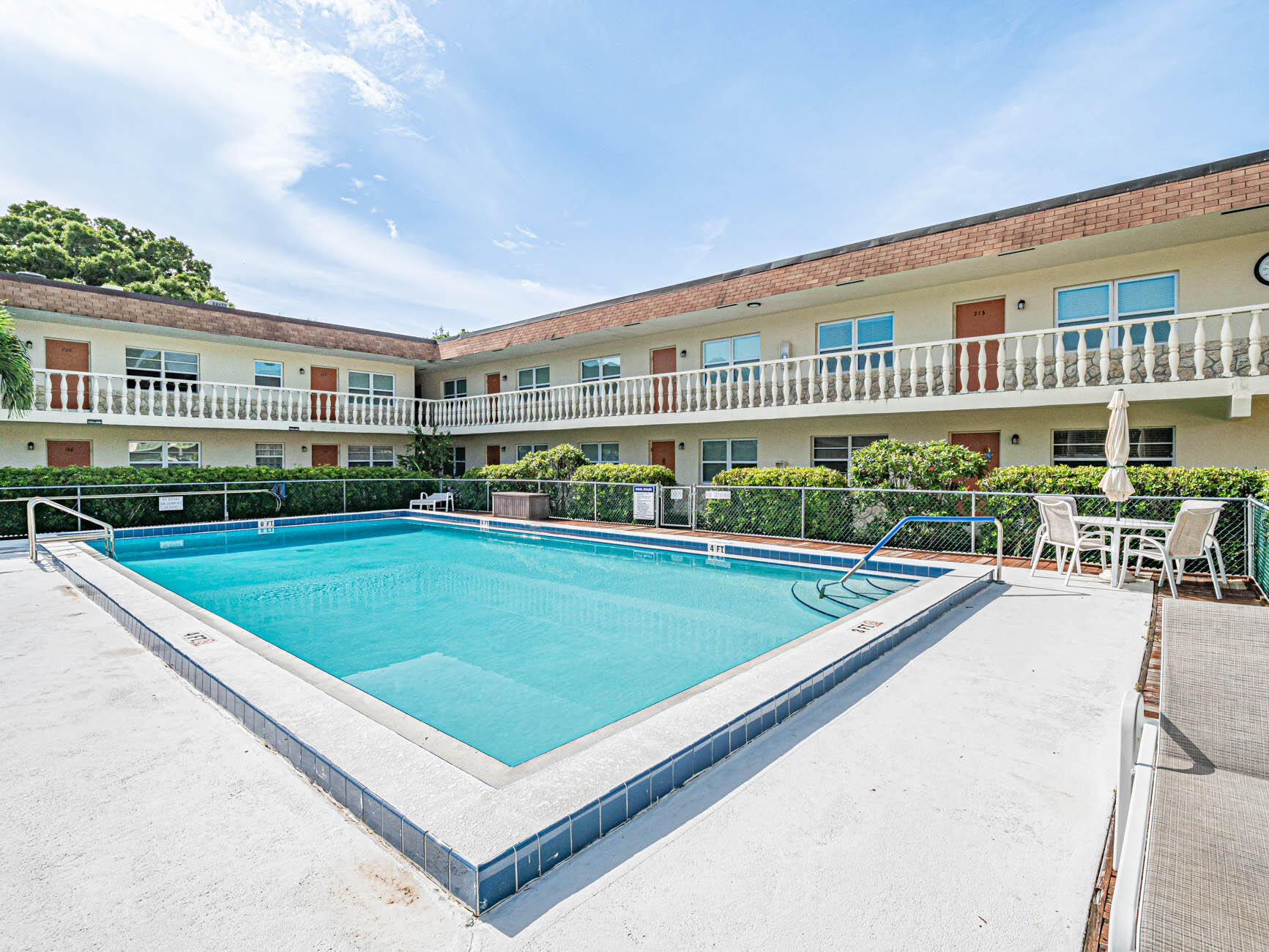 SHADOWLAWN CONDO - Residential Lease