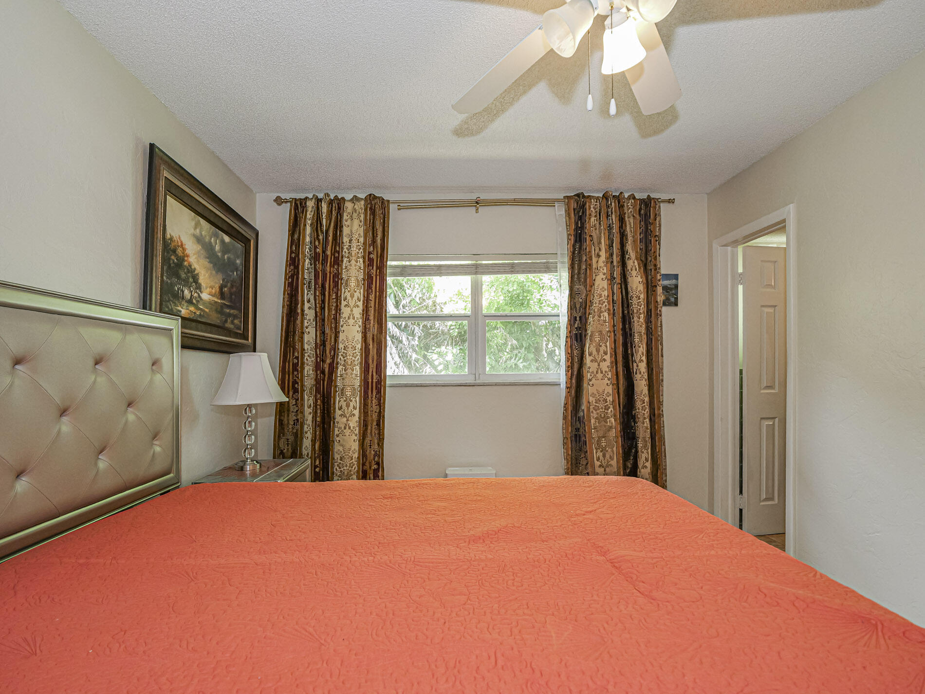 SHADOWLAWN CONDO - Residential Lease