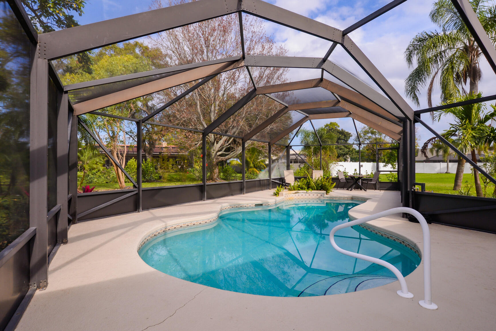 PINECREST LAKES - Residential Lease