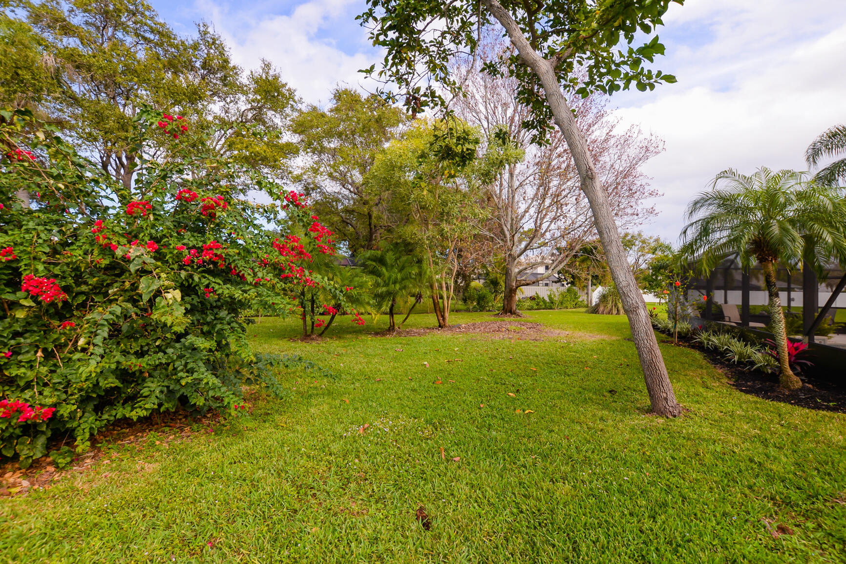 PINECREST LAKES - Residential Lease