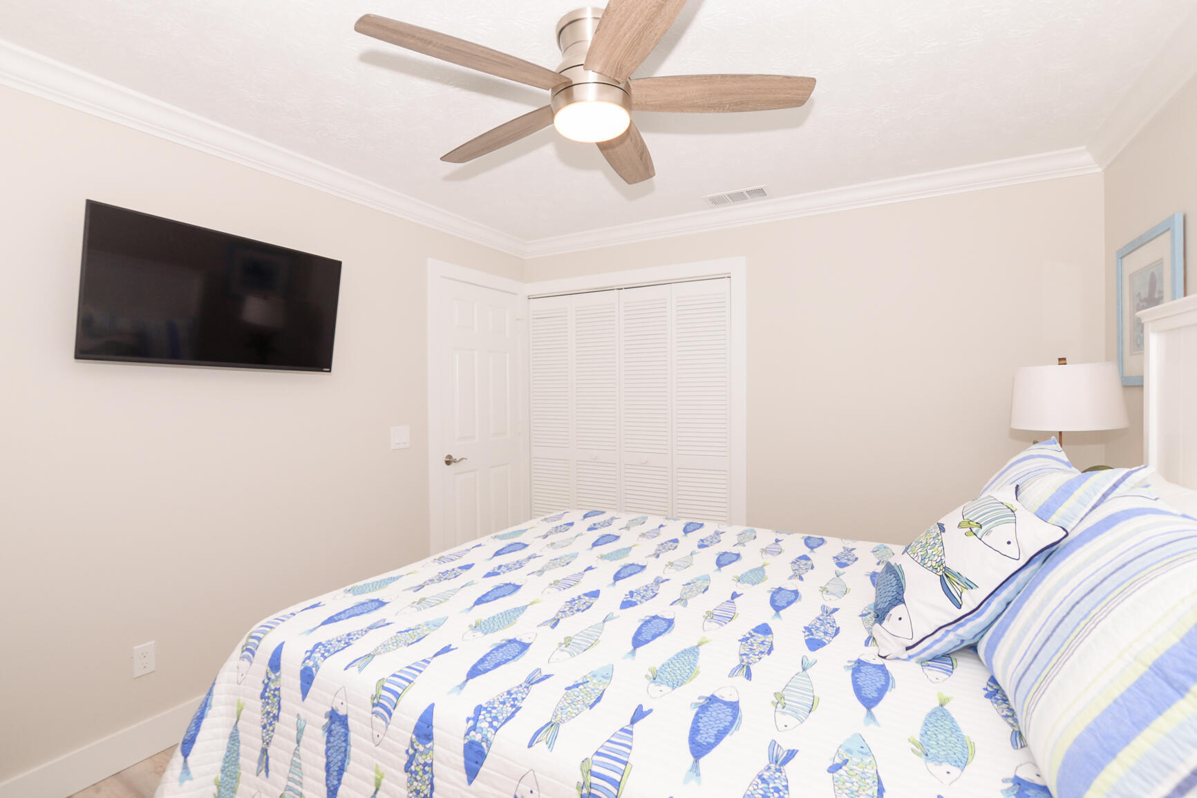 PINECREST LAKES - Residential Lease