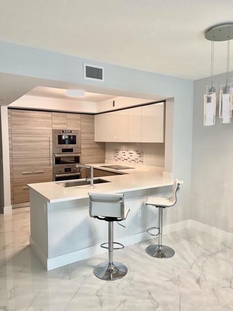 PARQUE TOWERS CONDO - Residential