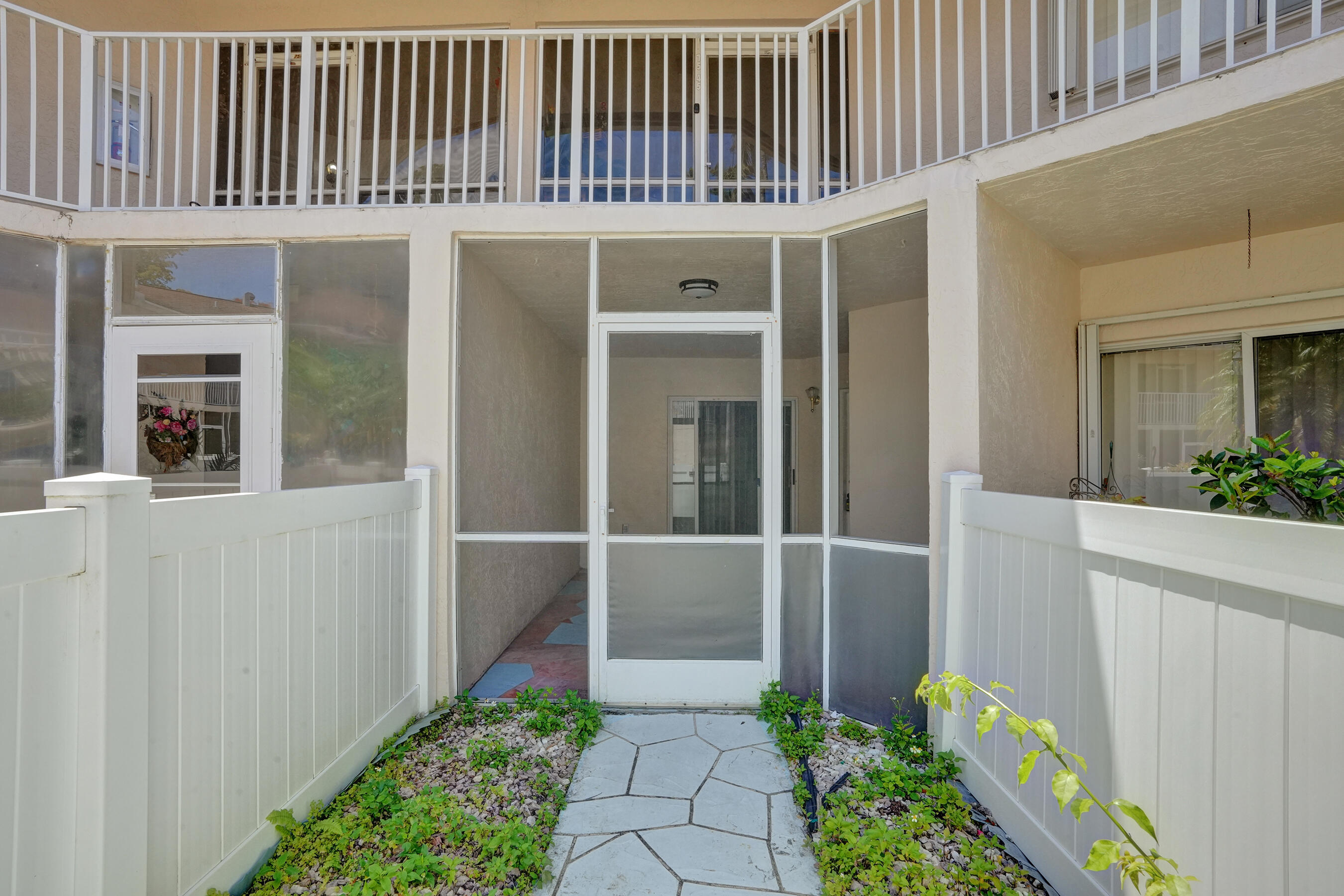 TRENT CONDOMINIUM - Residential