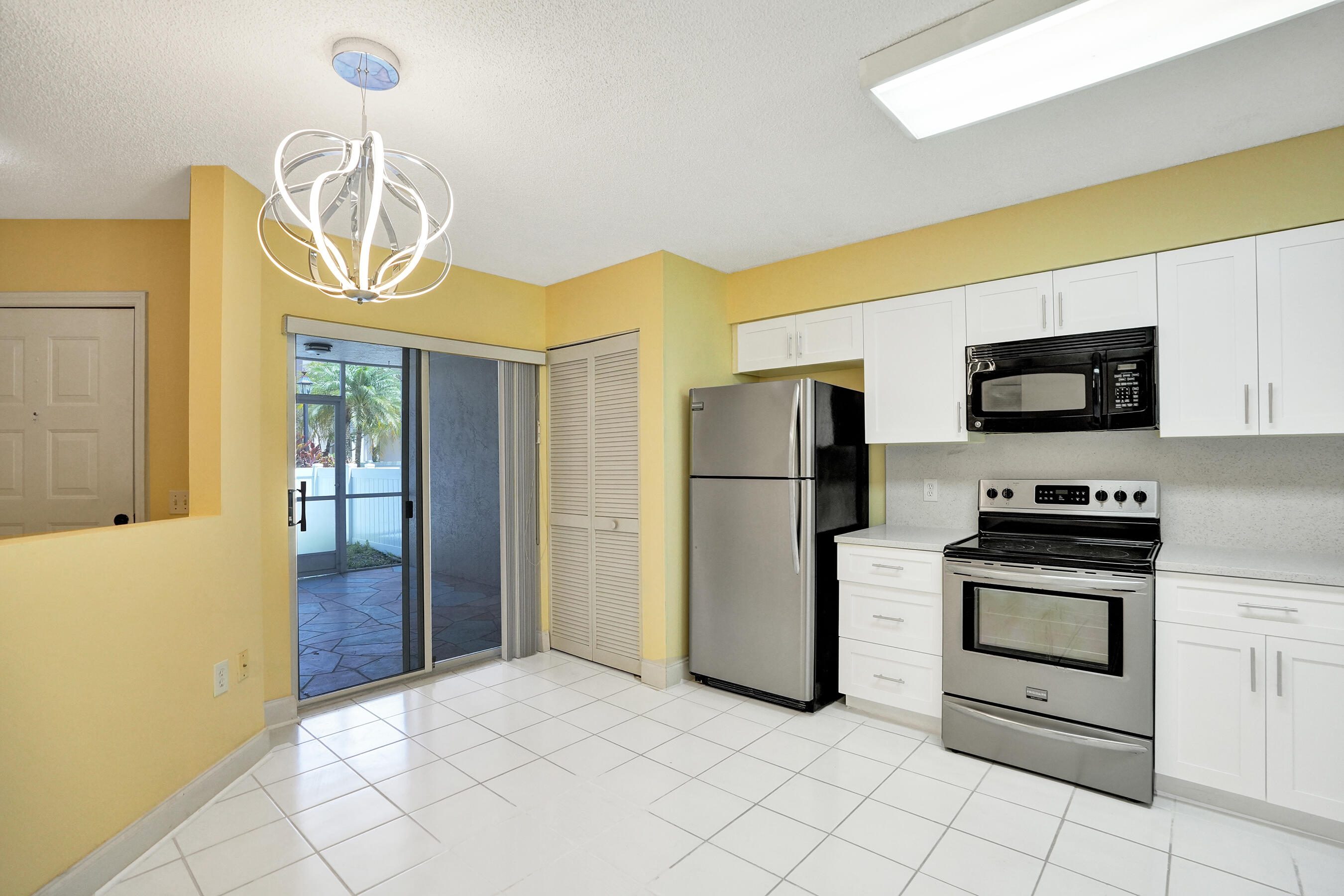 TRENT CONDOMINIUM - Residential
