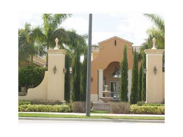 VILLAS AT CARMEL - Residential Lease