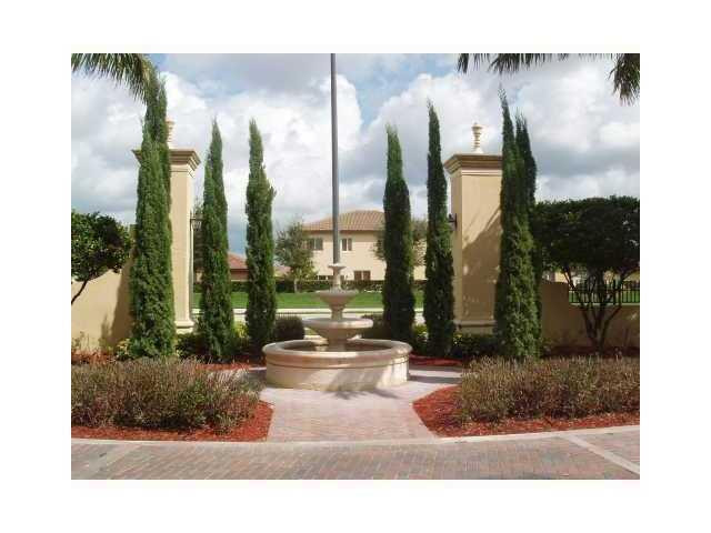 VILLAS AT CARMEL - Residential Lease