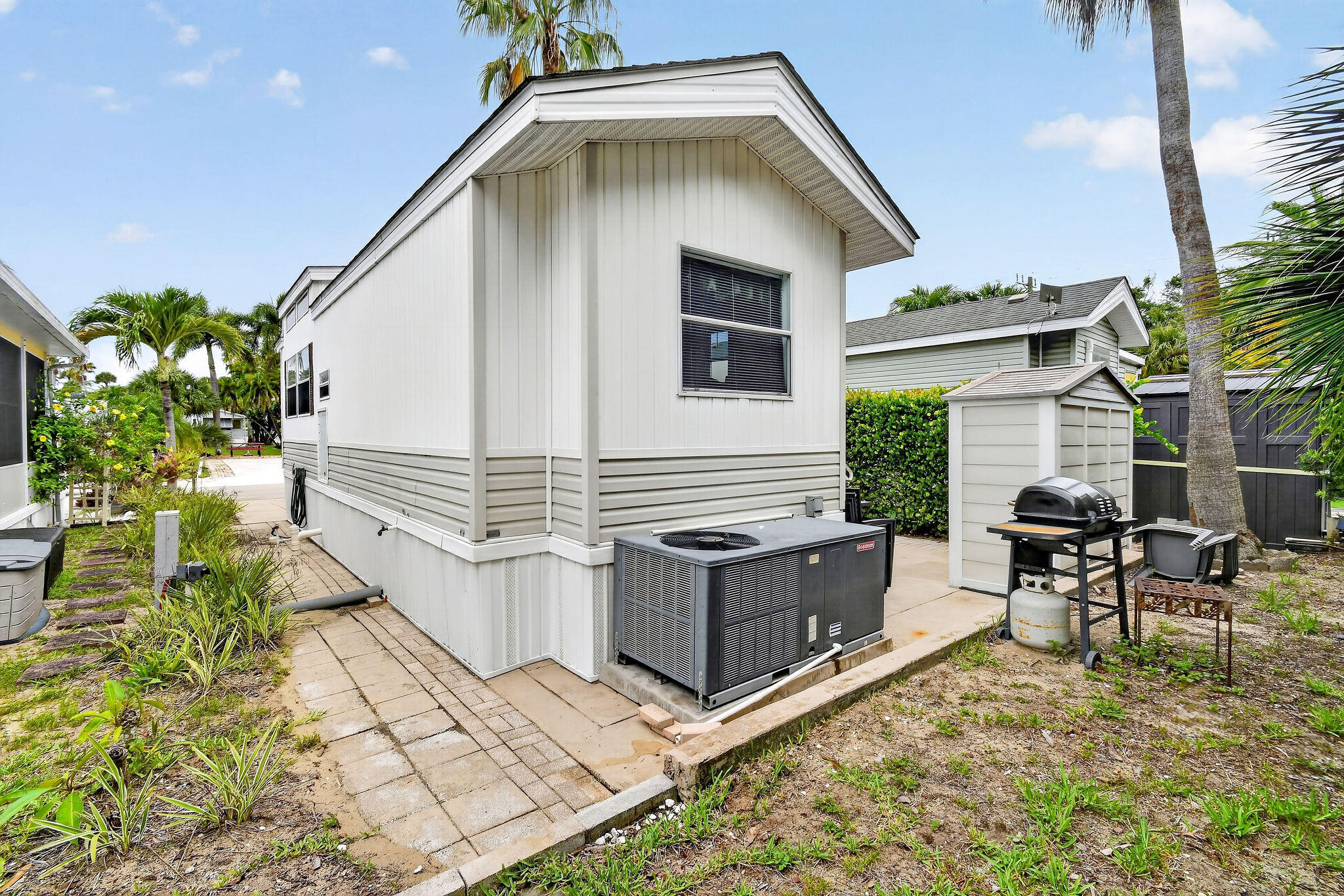JUNO OCEAN WALK - Residential