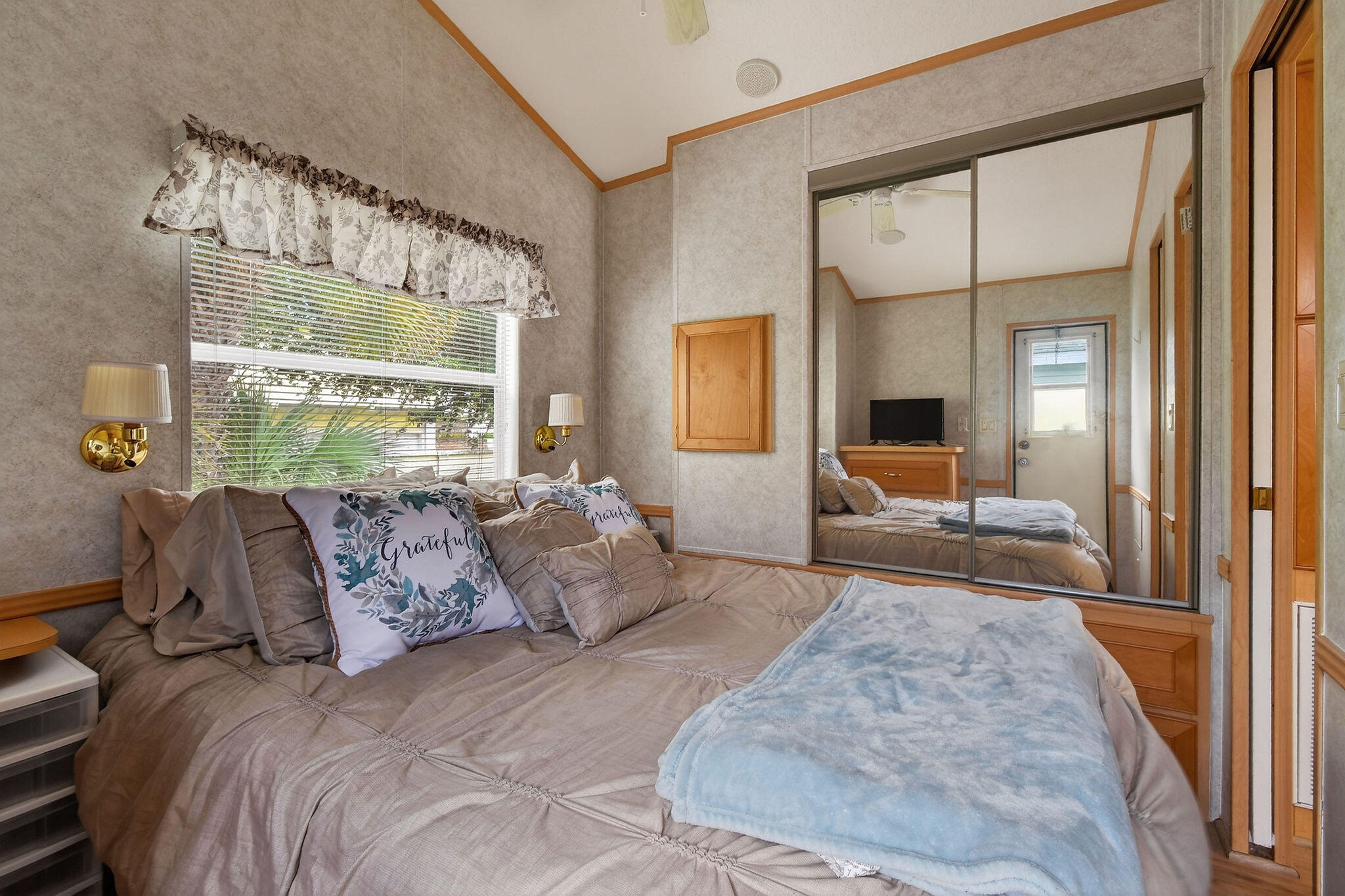 JUNO OCEAN WALK - Residential