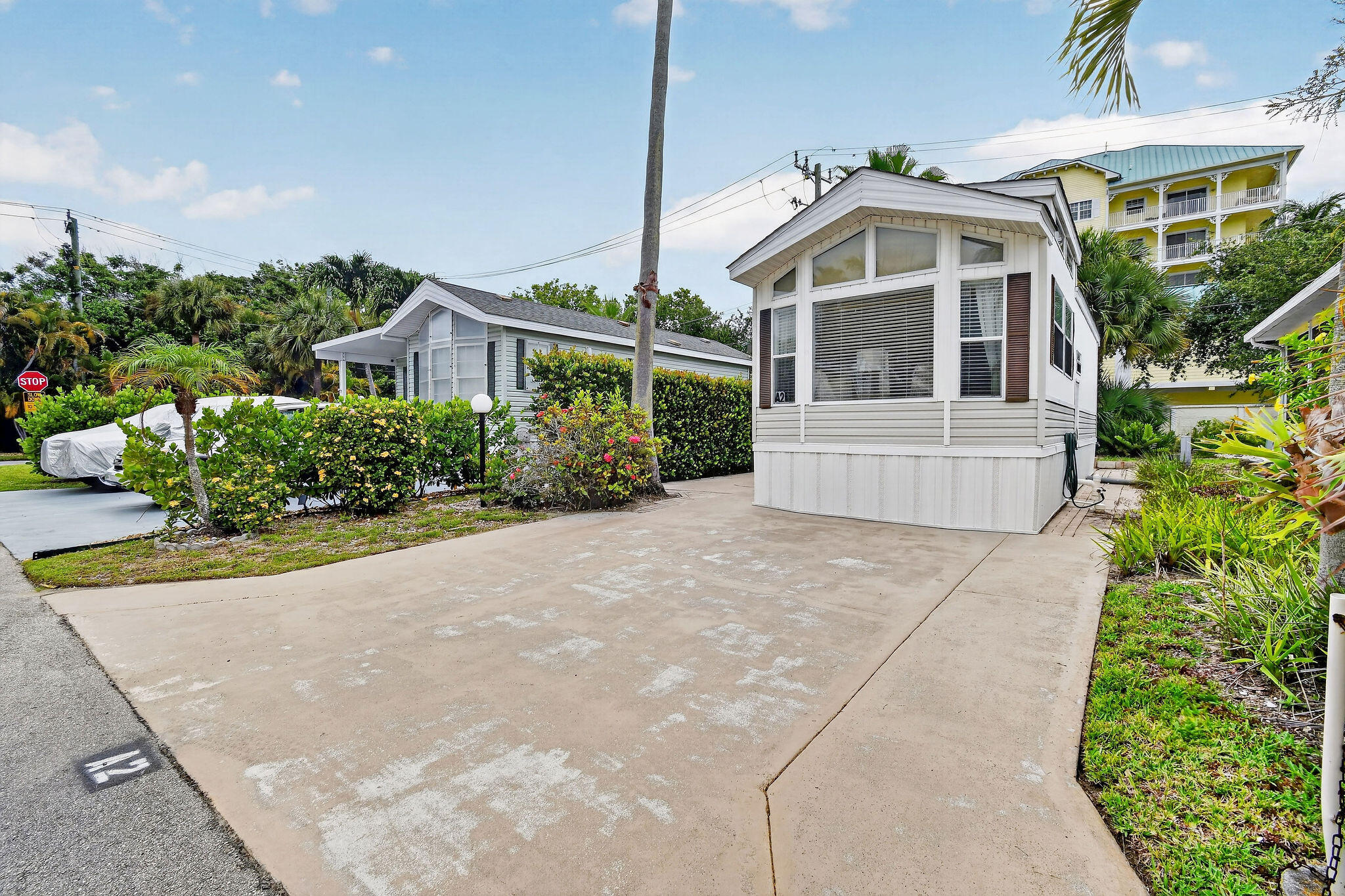 JUNO OCEAN WALK - Residential