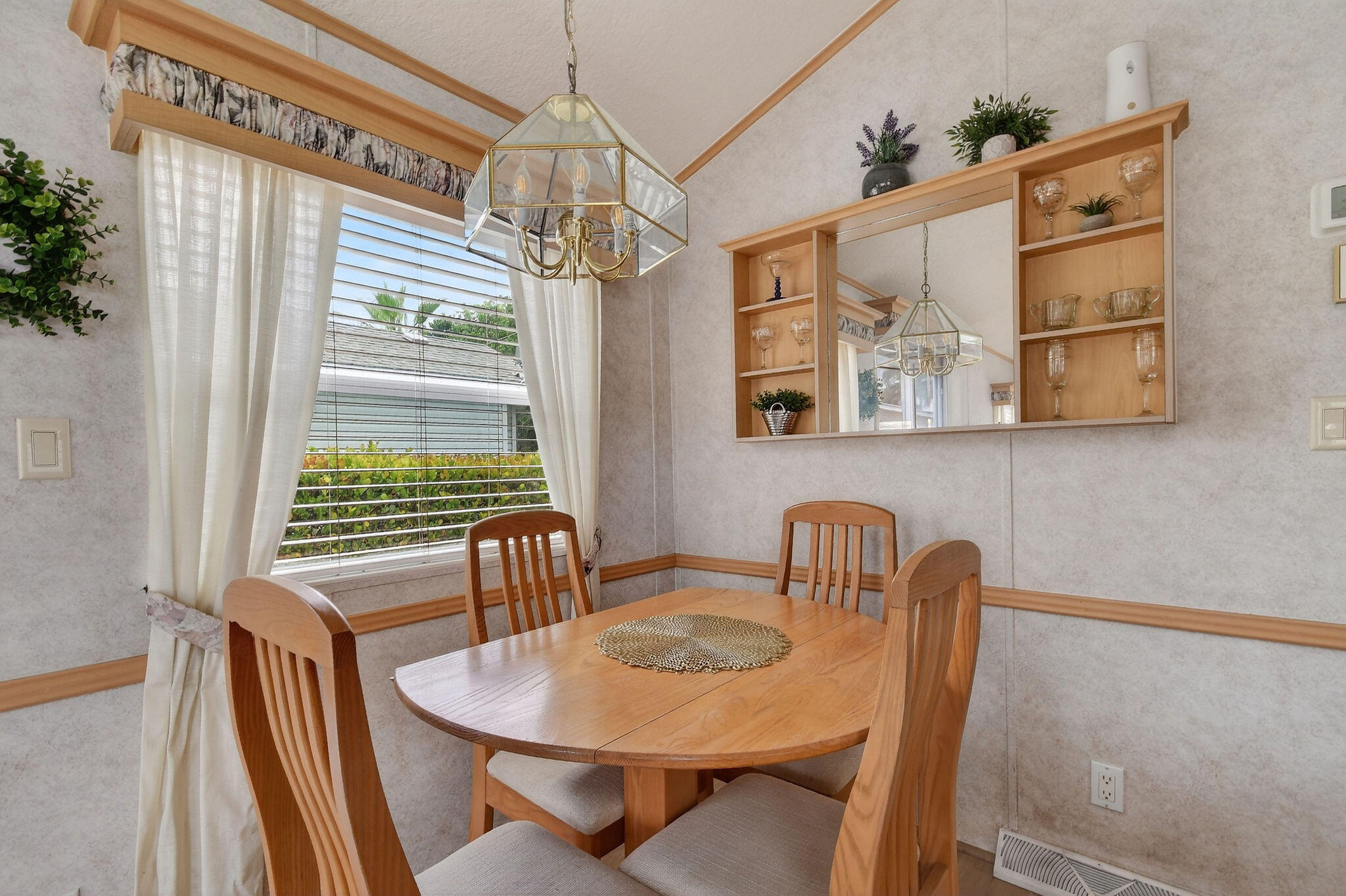 JUNO OCEAN WALK - Residential